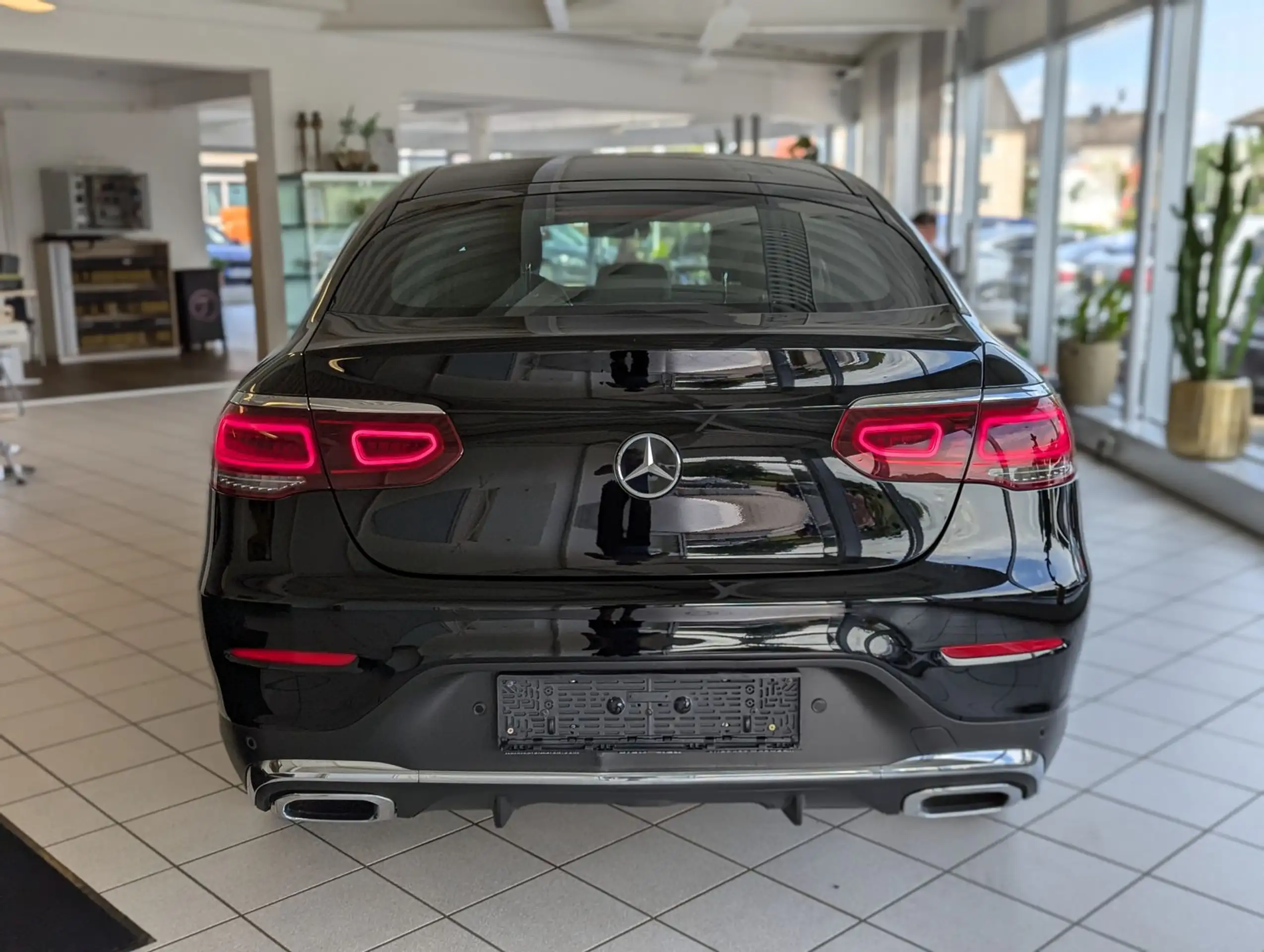 Mercedes-Benz - GLC 220