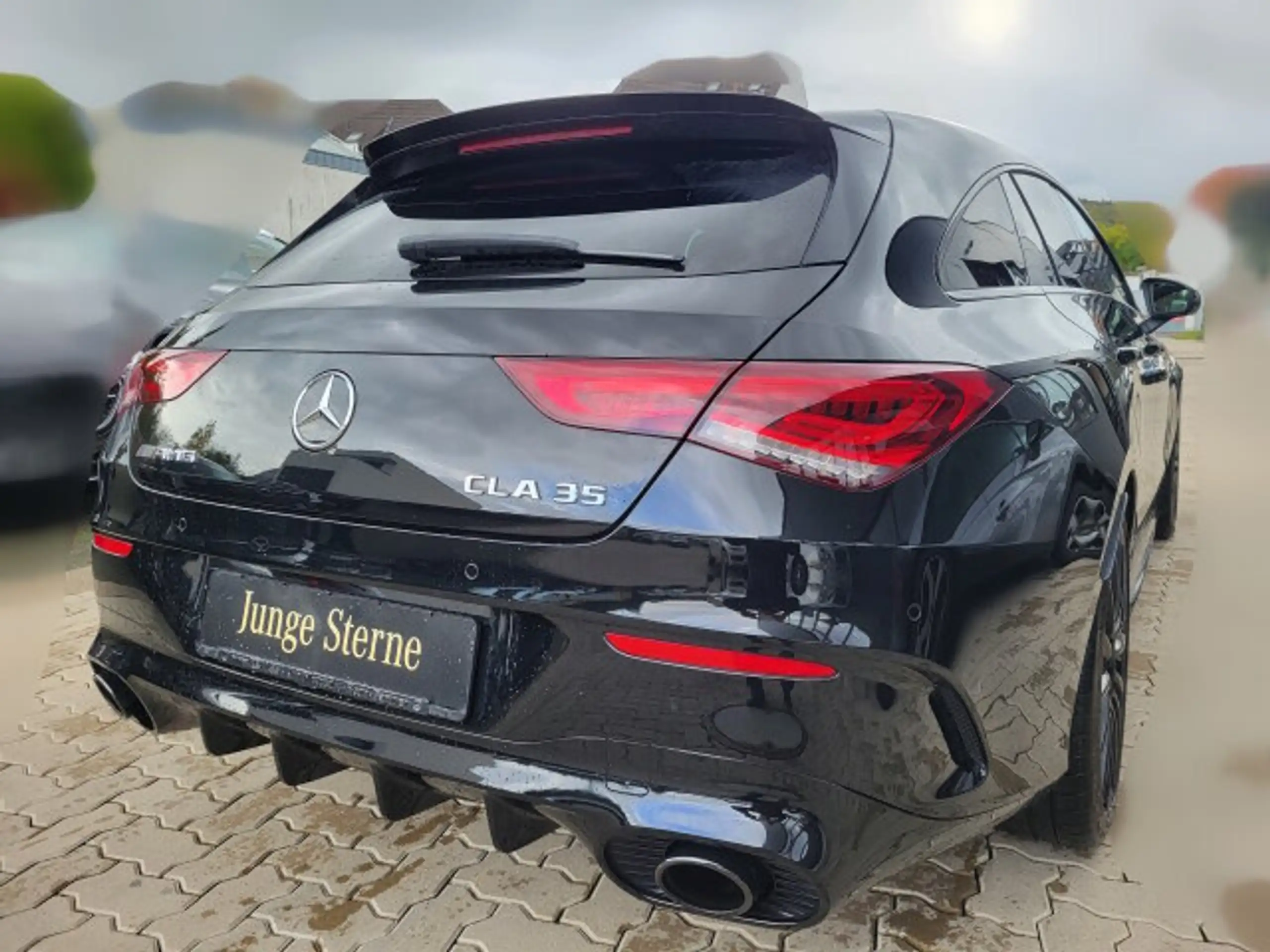 Mercedes-Benz - CLA 35 AMG