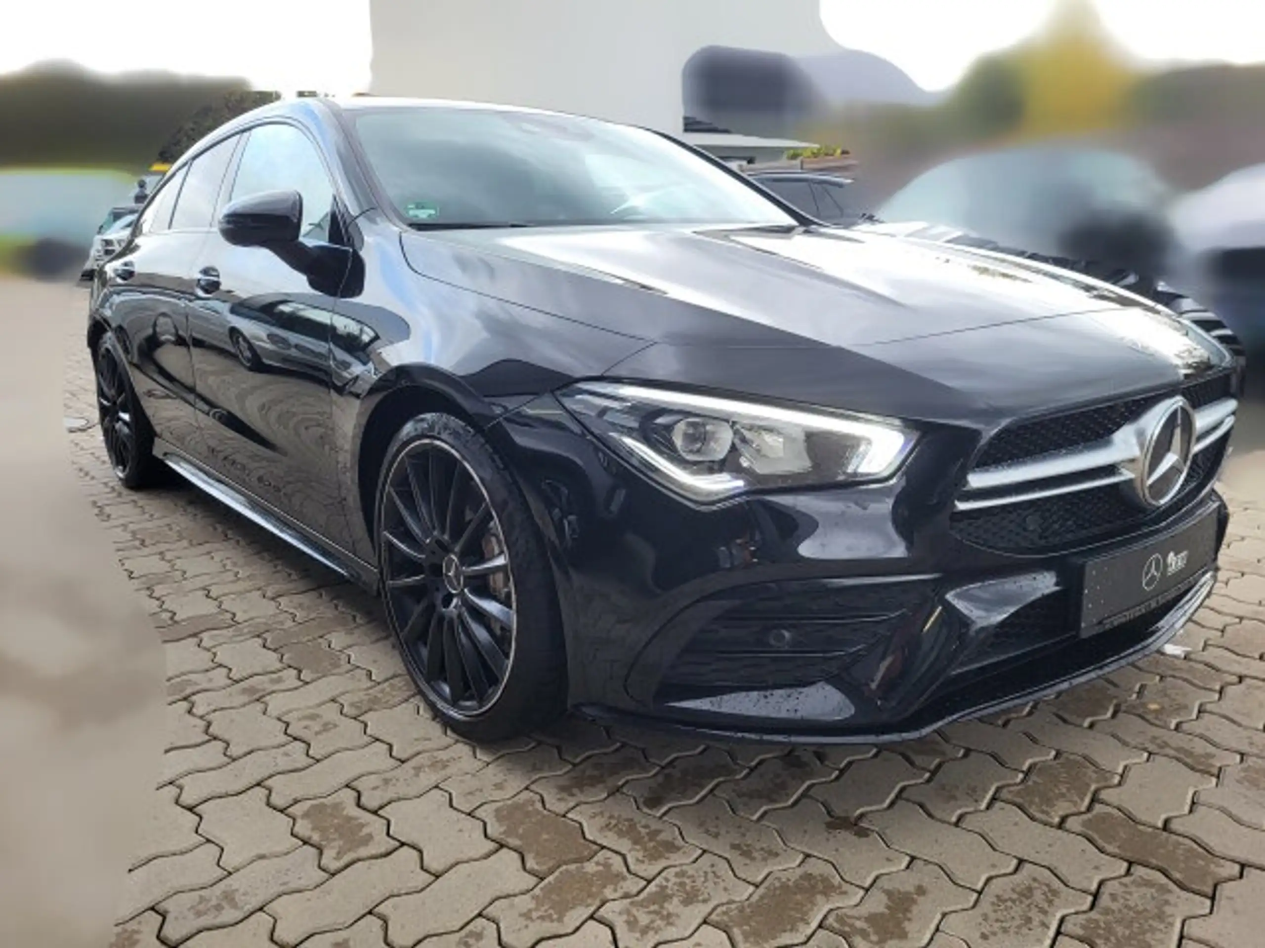 Mercedes-Benz - CLA 35 AMG