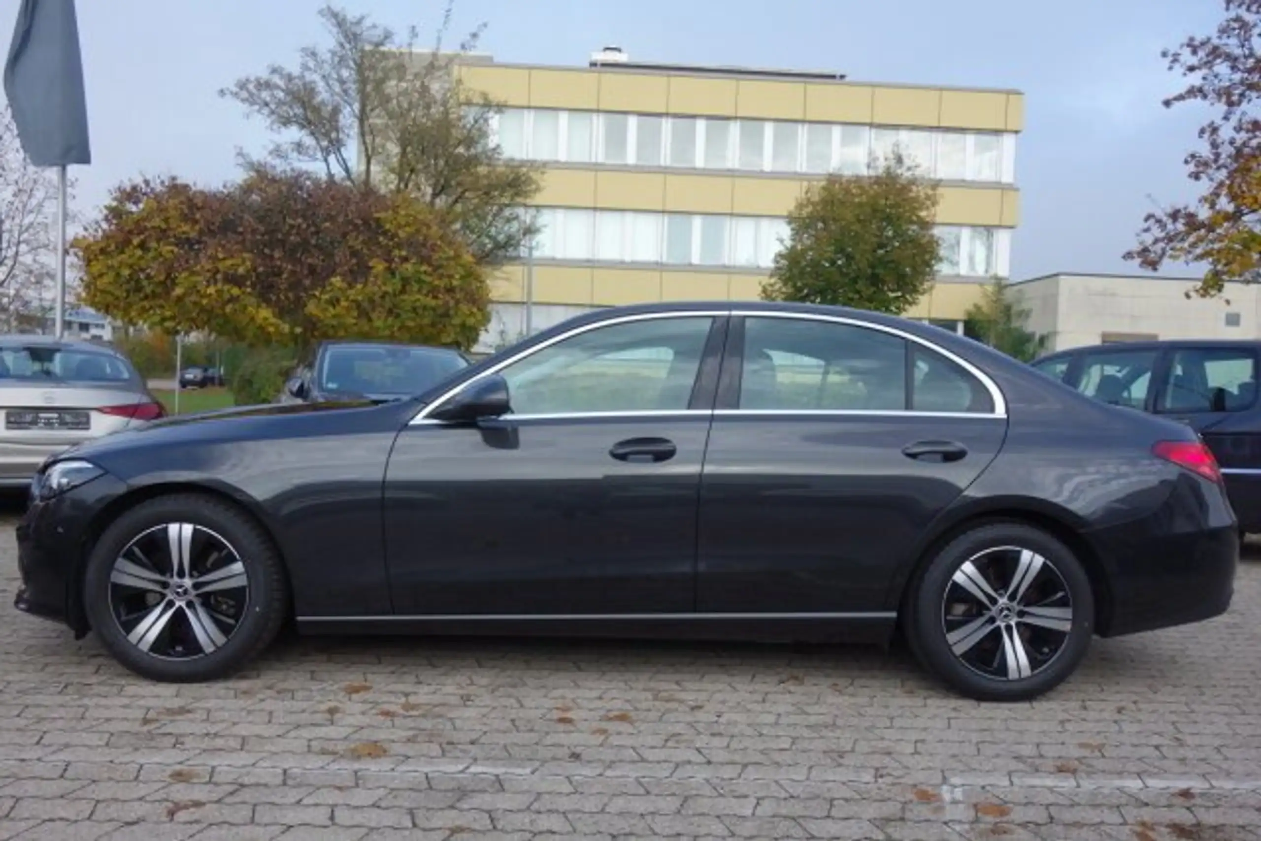 Mercedes-Benz - C 220