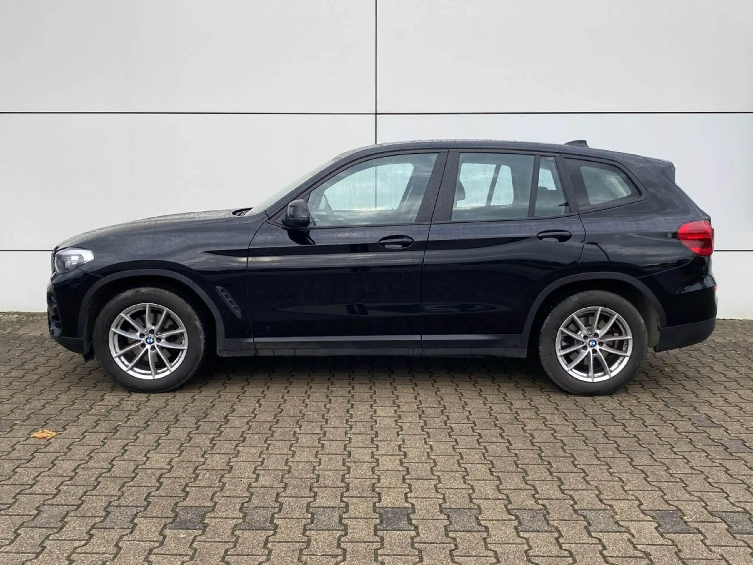 BMW - X3