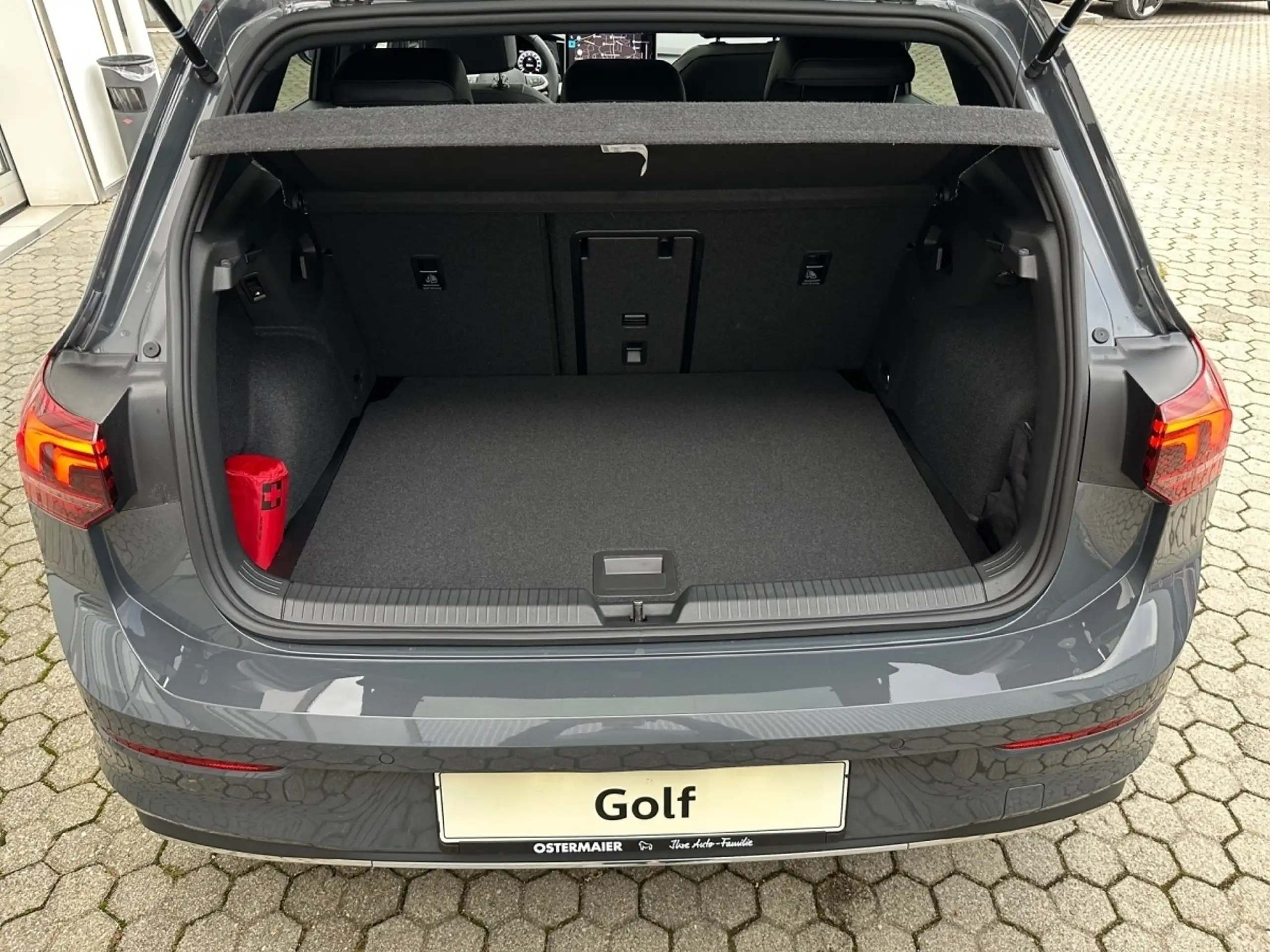 Volkswagen - Golf