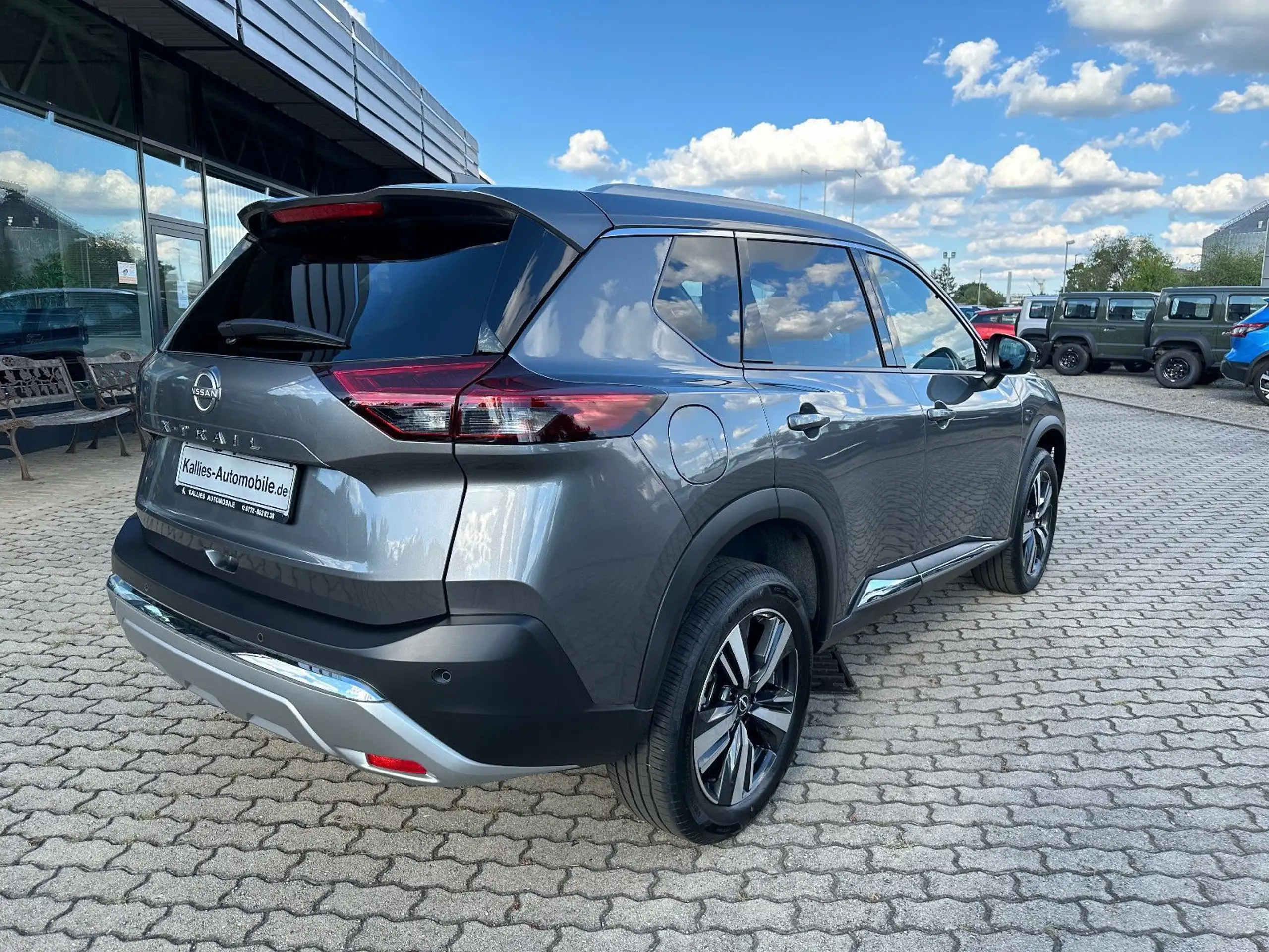 Nissan - X-Trail