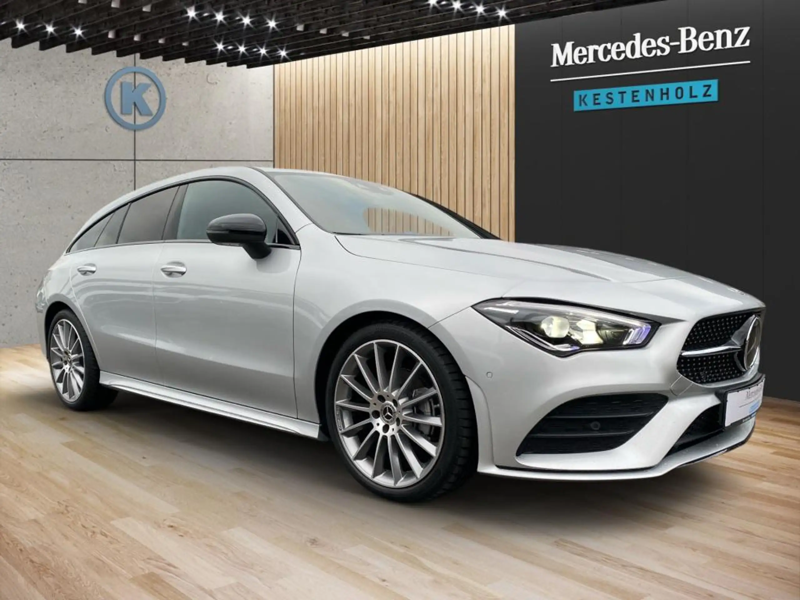 Mercedes-Benz - CLA 200