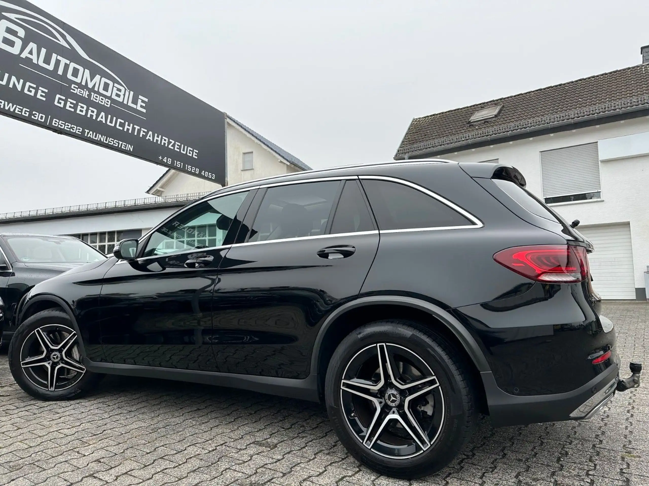 Mercedes-Benz - GLC 220