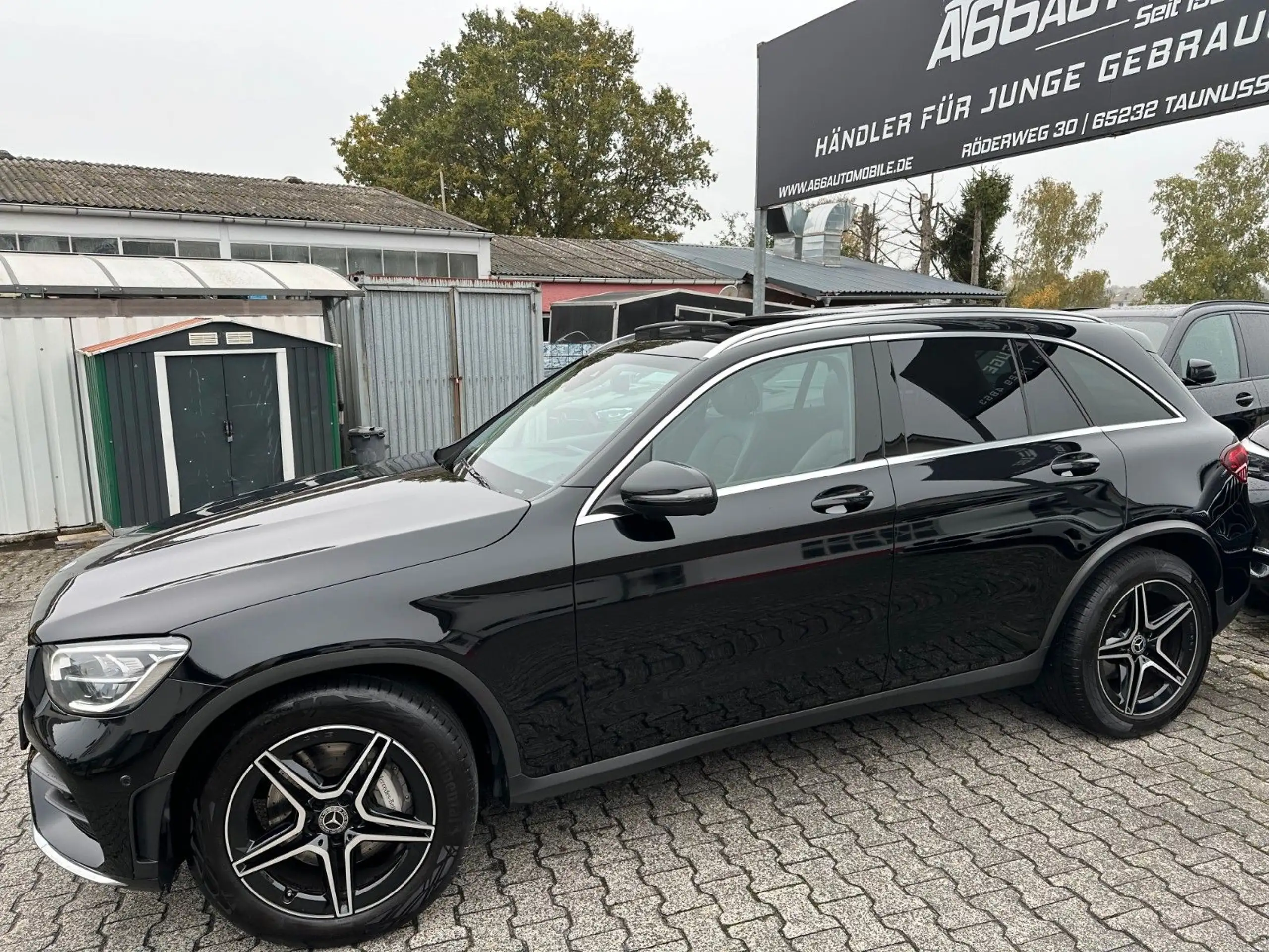 Mercedes-Benz - GLC 220