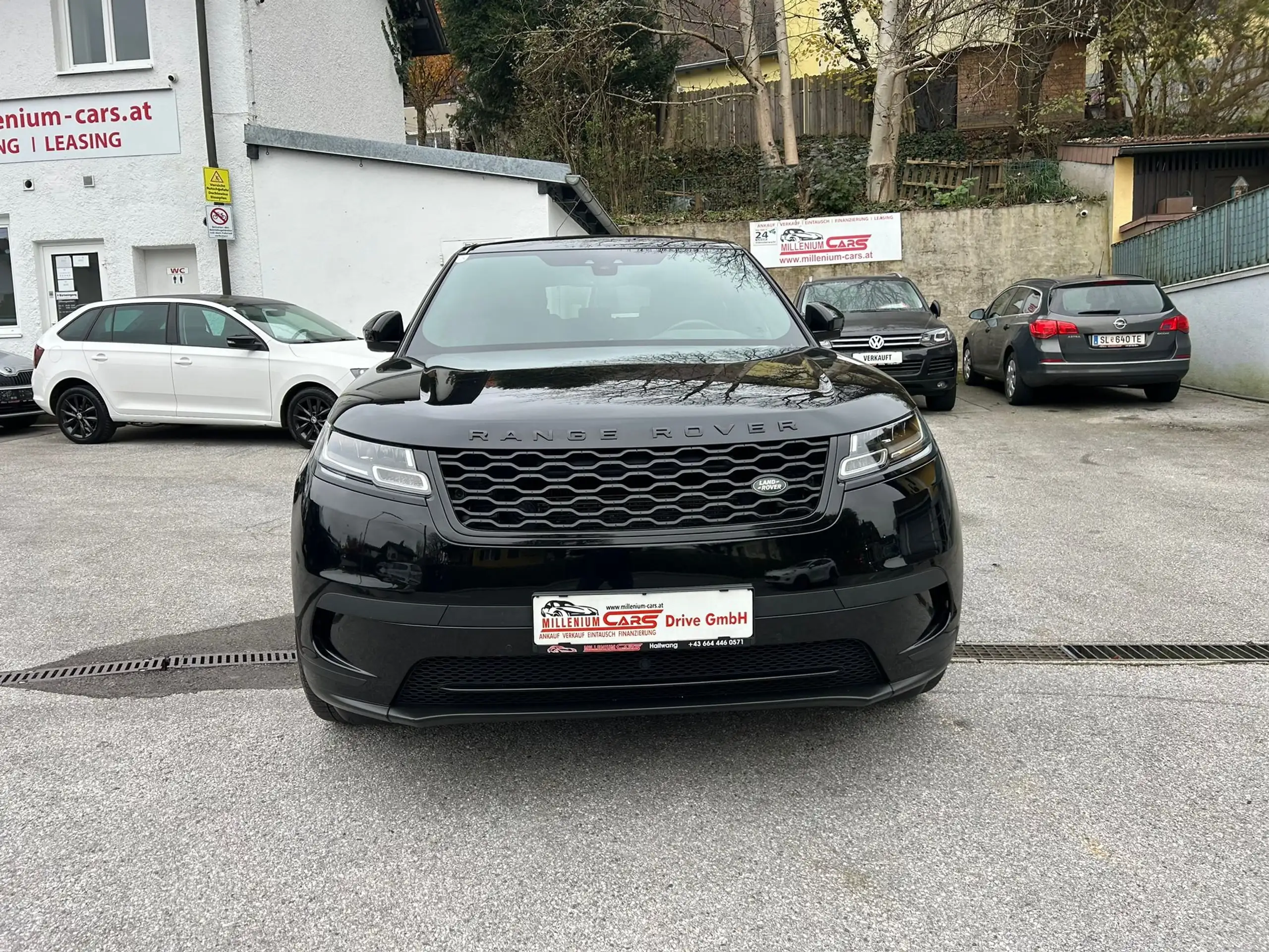 Land Rover - Range Rover Velar