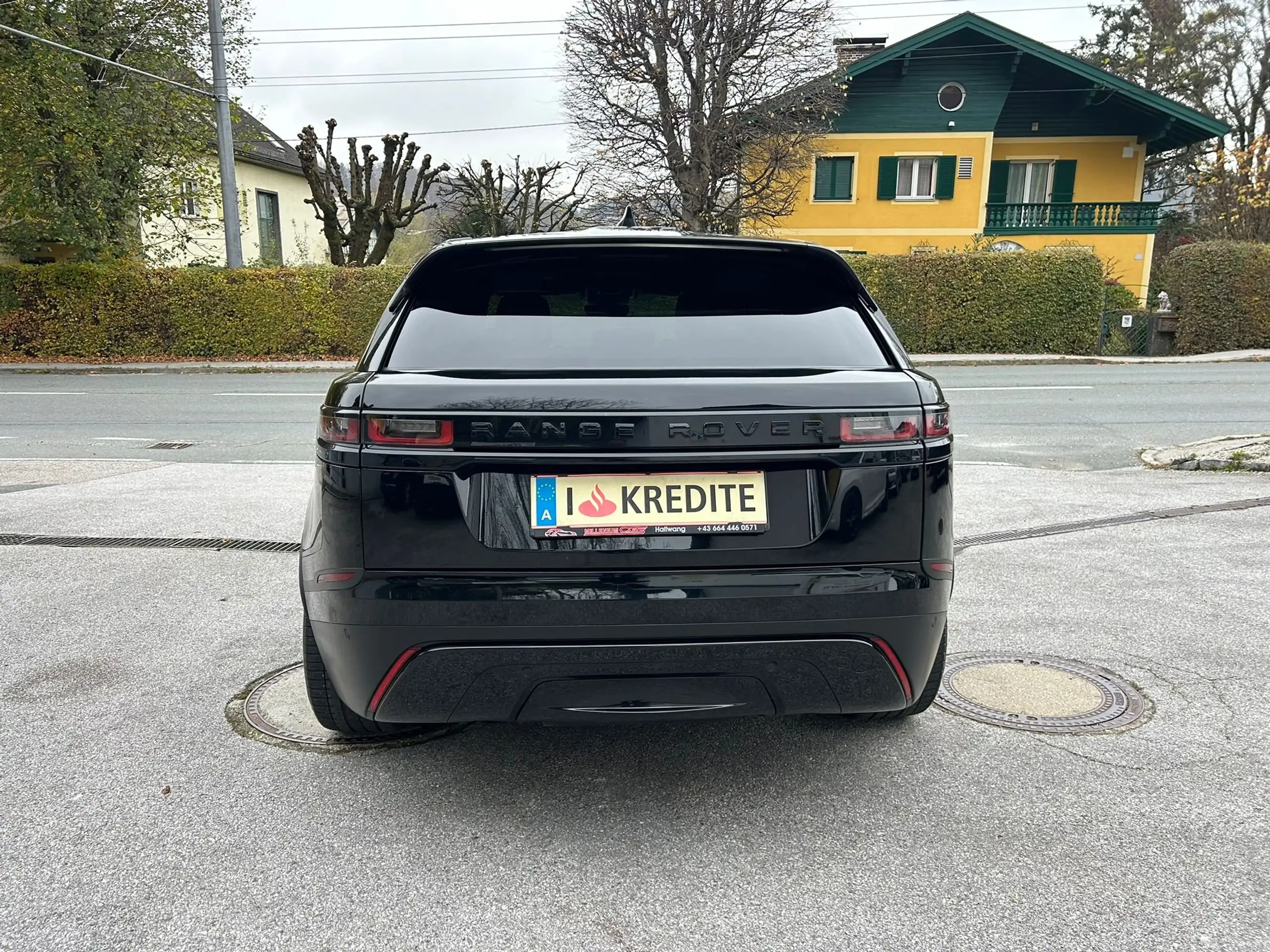 Land Rover - Range Rover Velar