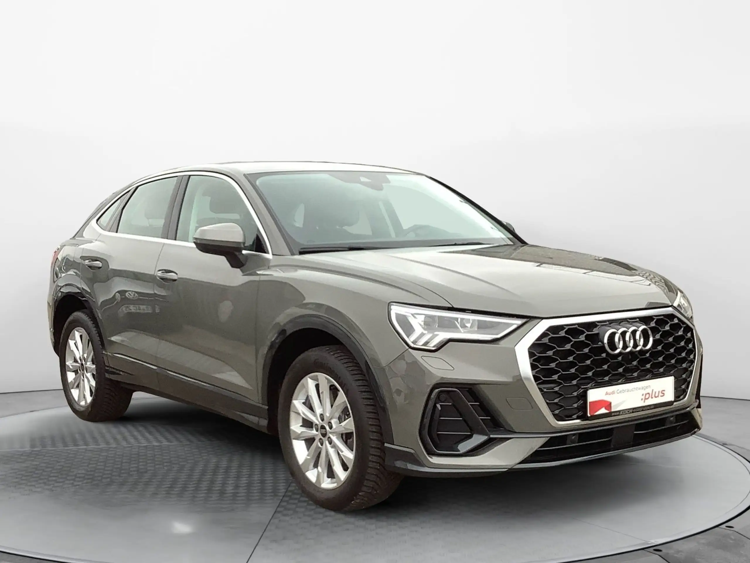 Audi - Q3