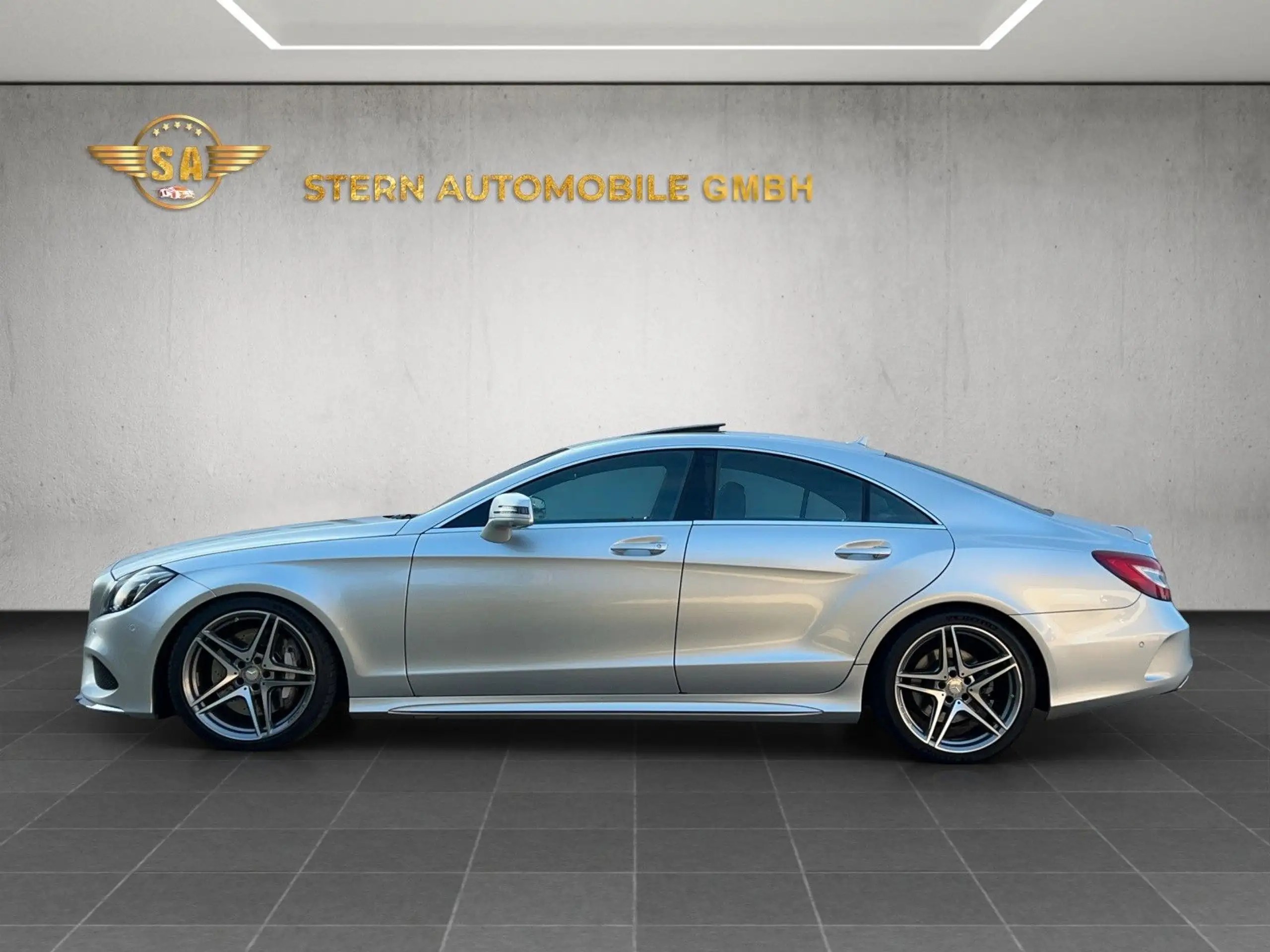 Mercedes-Benz - CLS 500