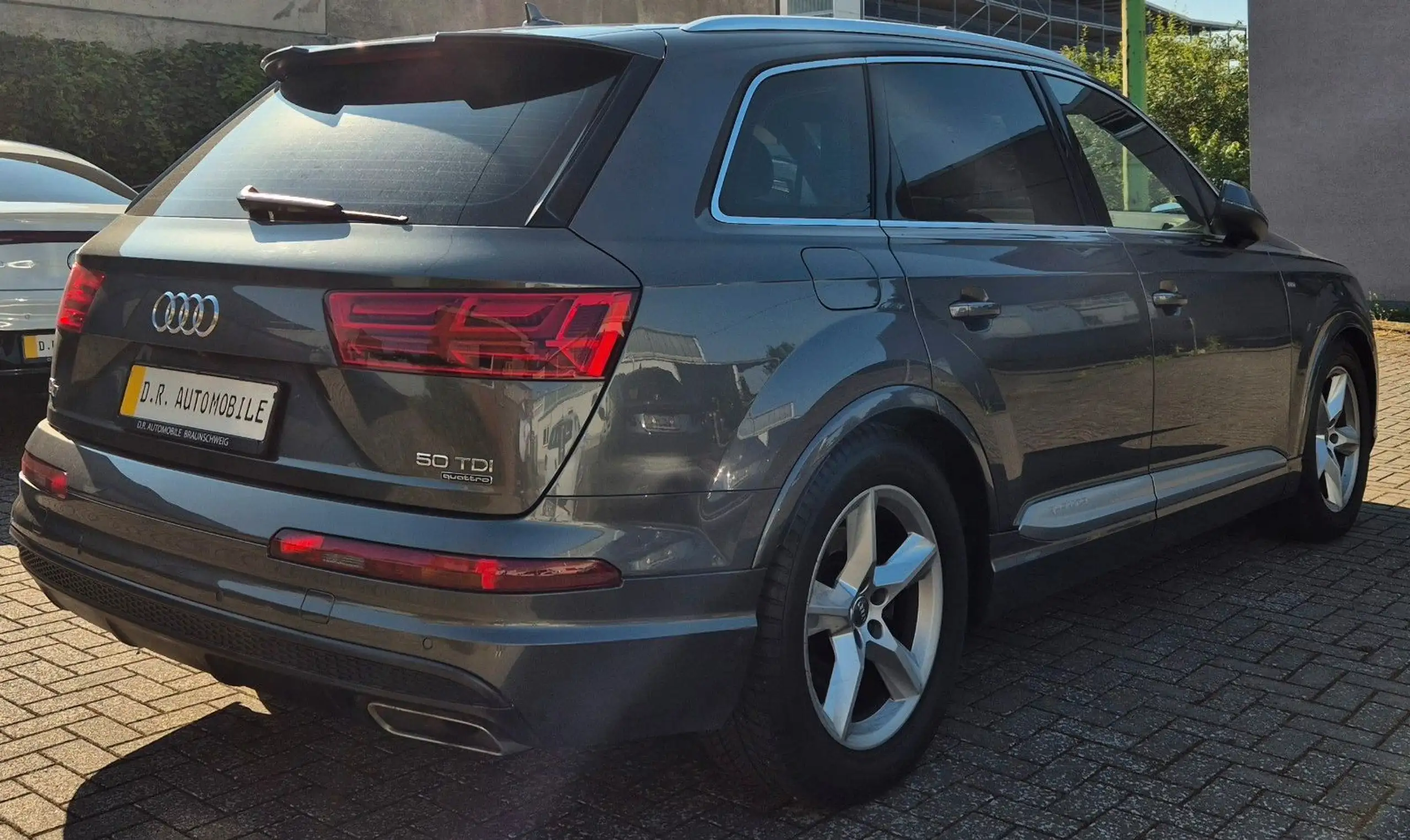 Audi - Q7