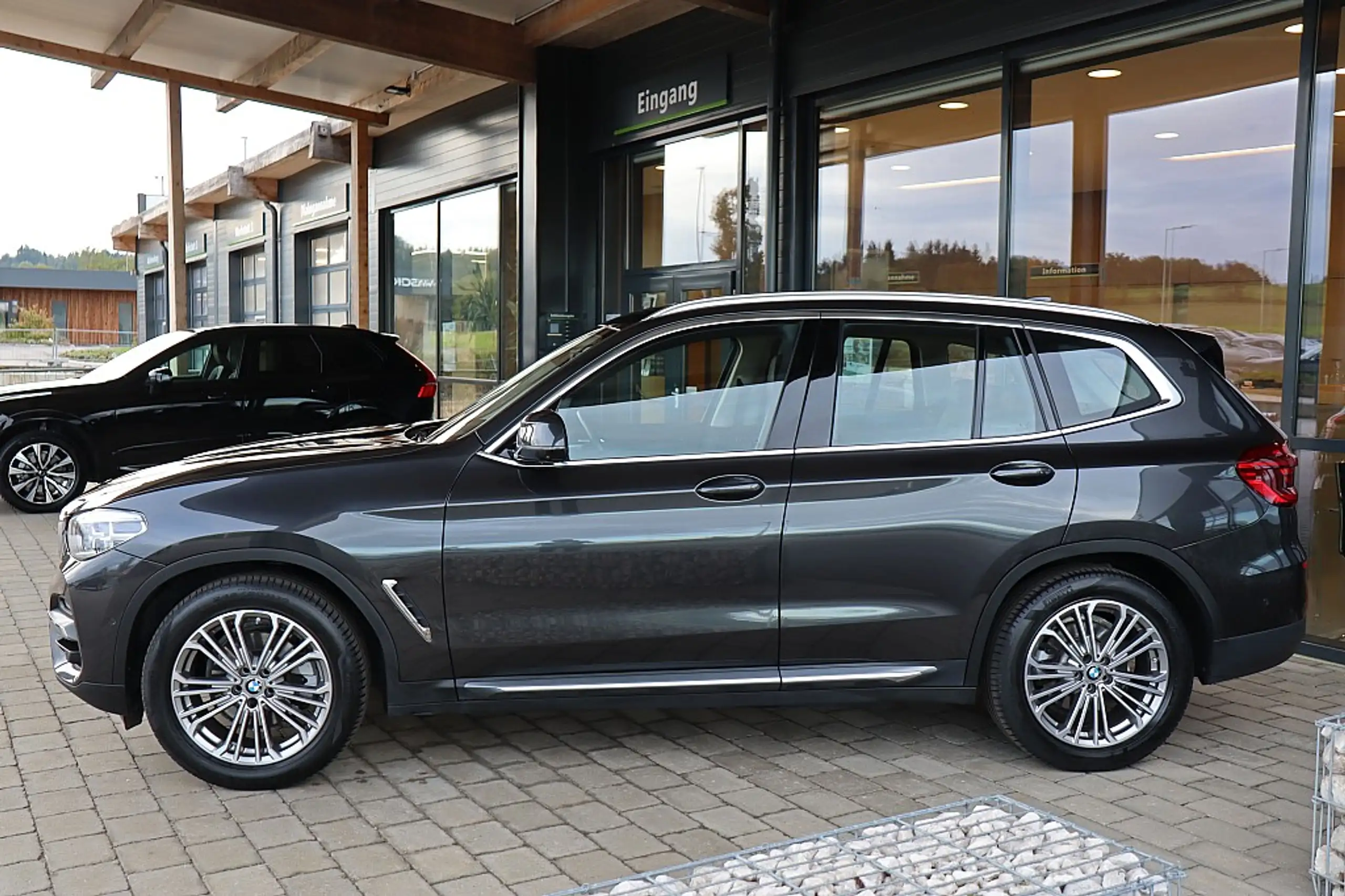 BMW - X3