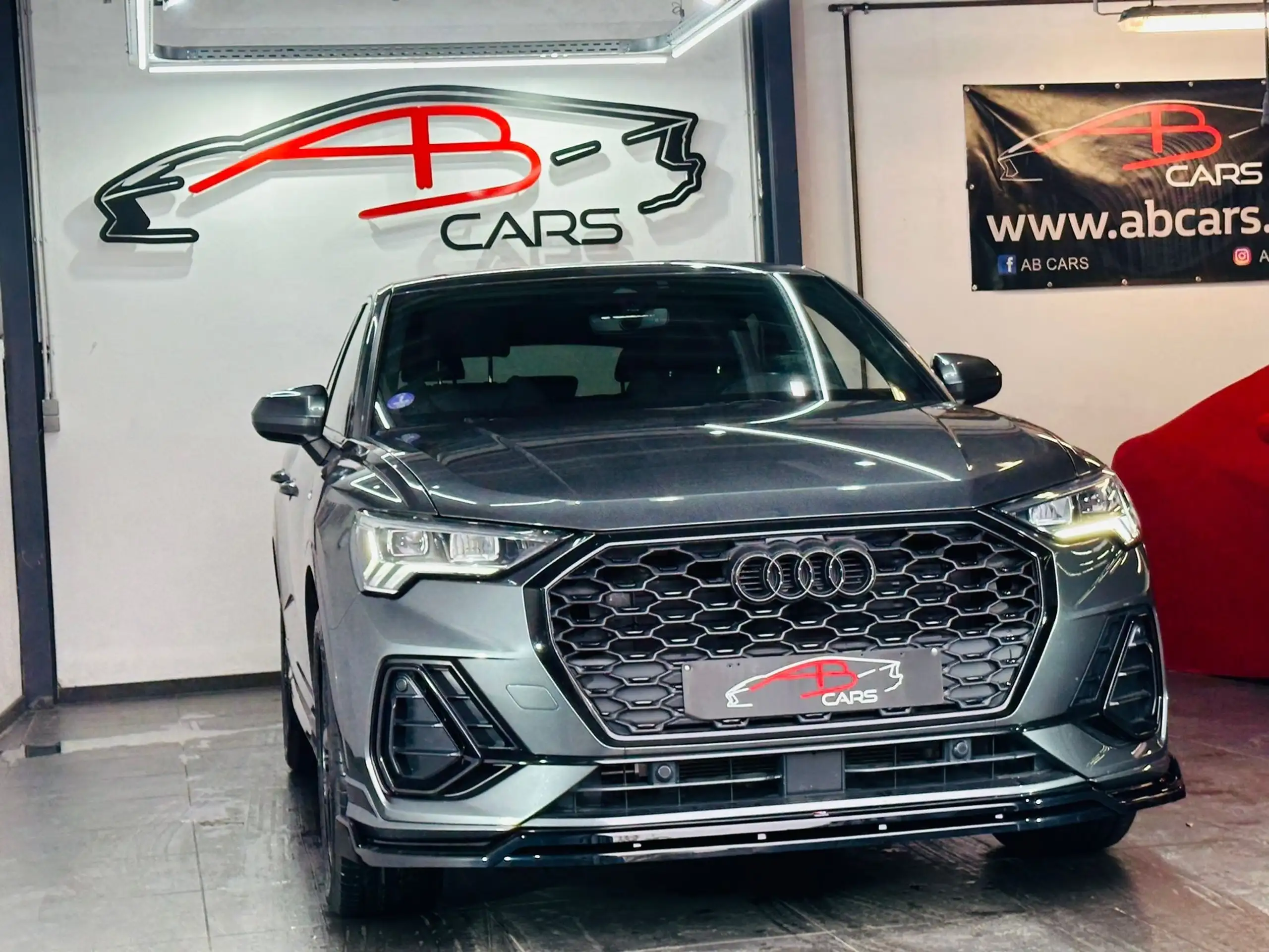 Audi - Q3