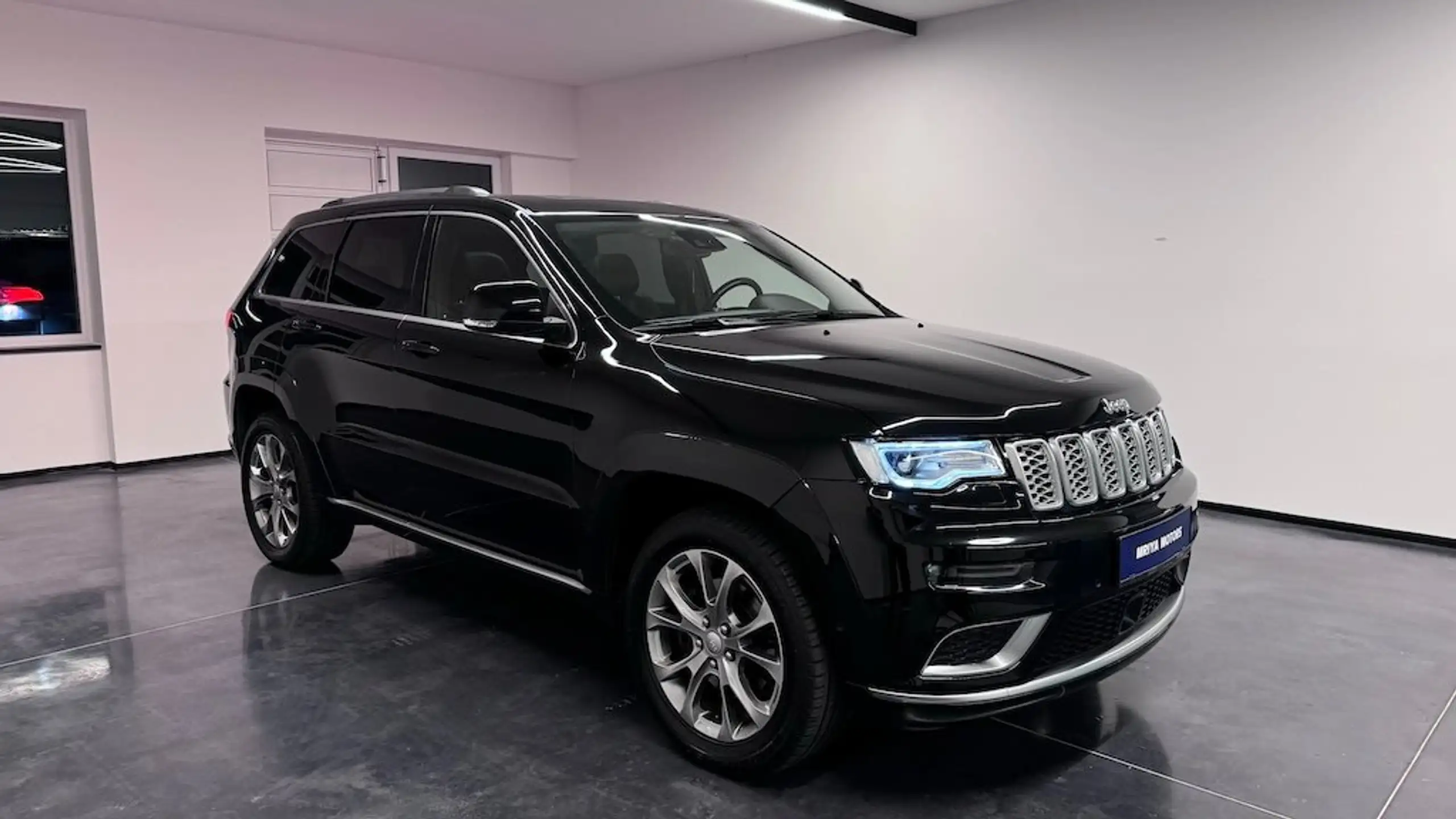 Jeep - Grand Cherokee