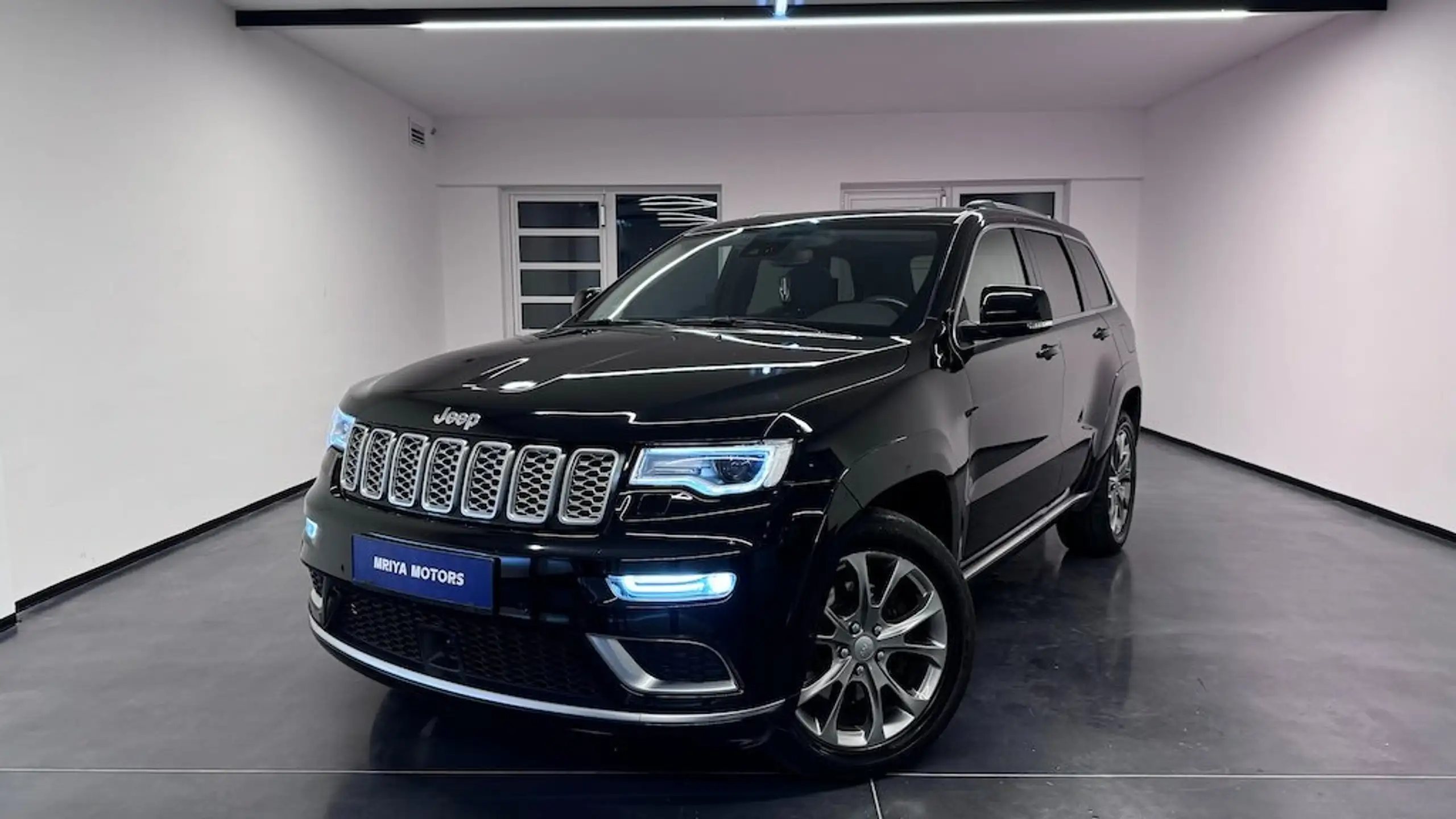 Jeep - Grand Cherokee