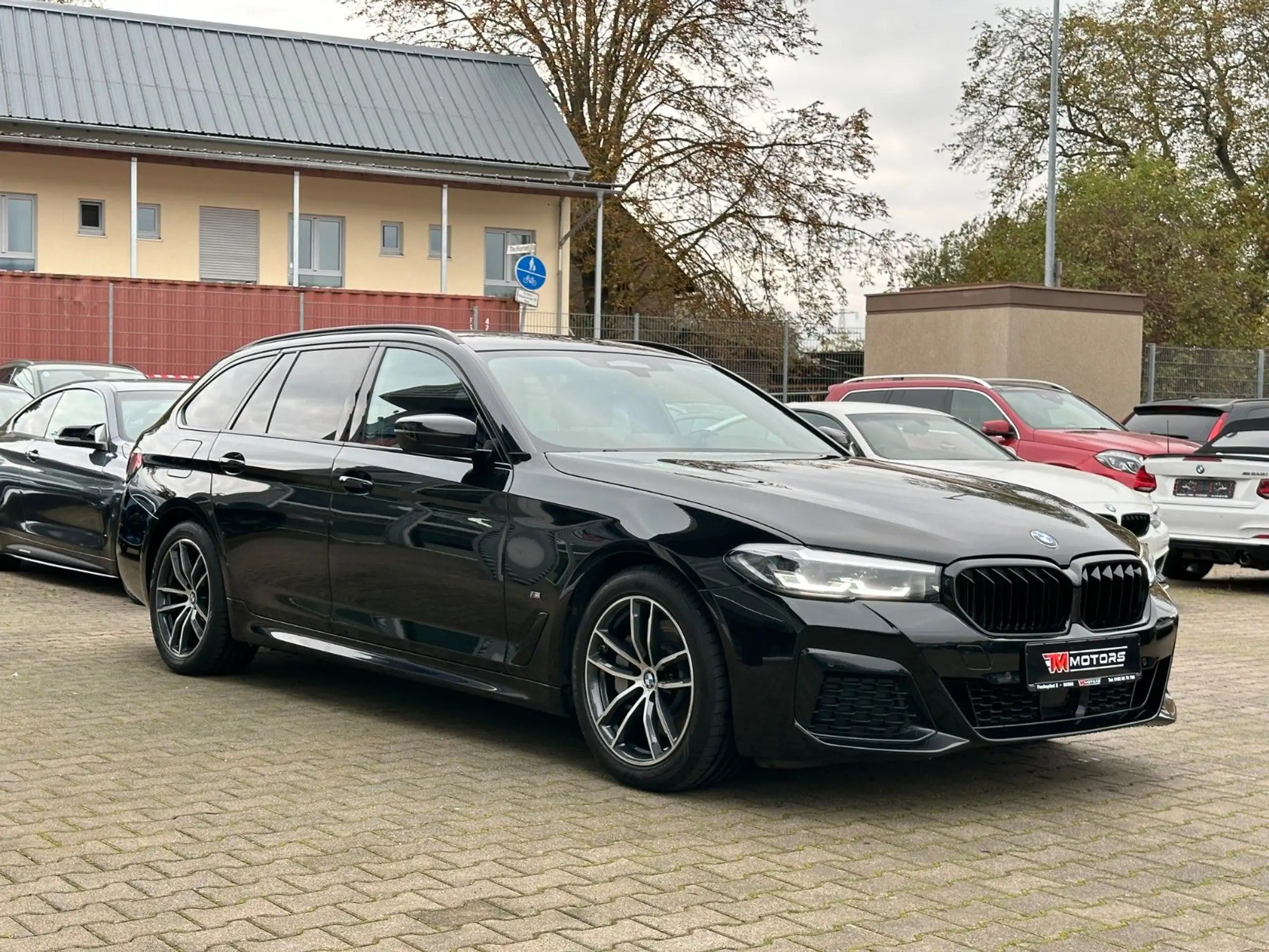 BMW - 530