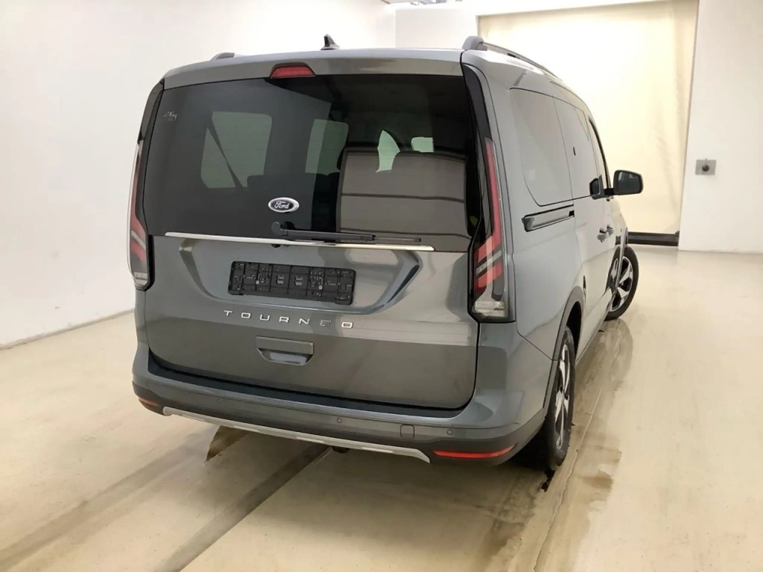 Ford - Grand Tourneo