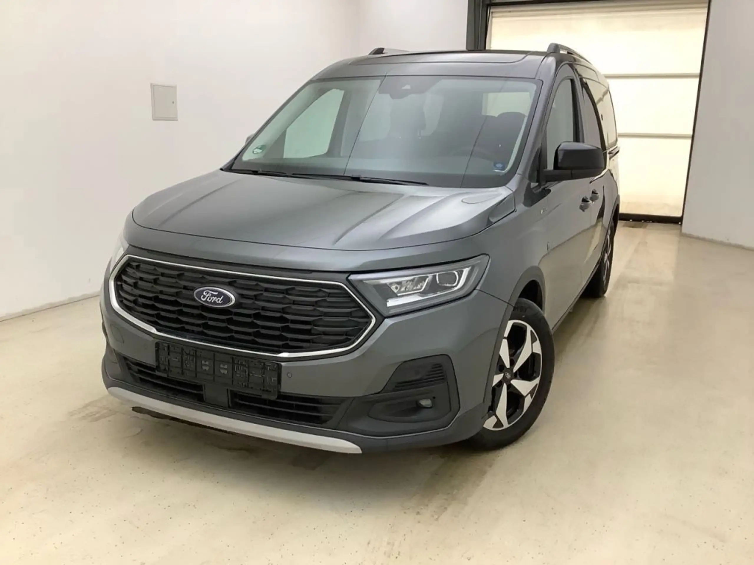 Ford - Grand Tourneo