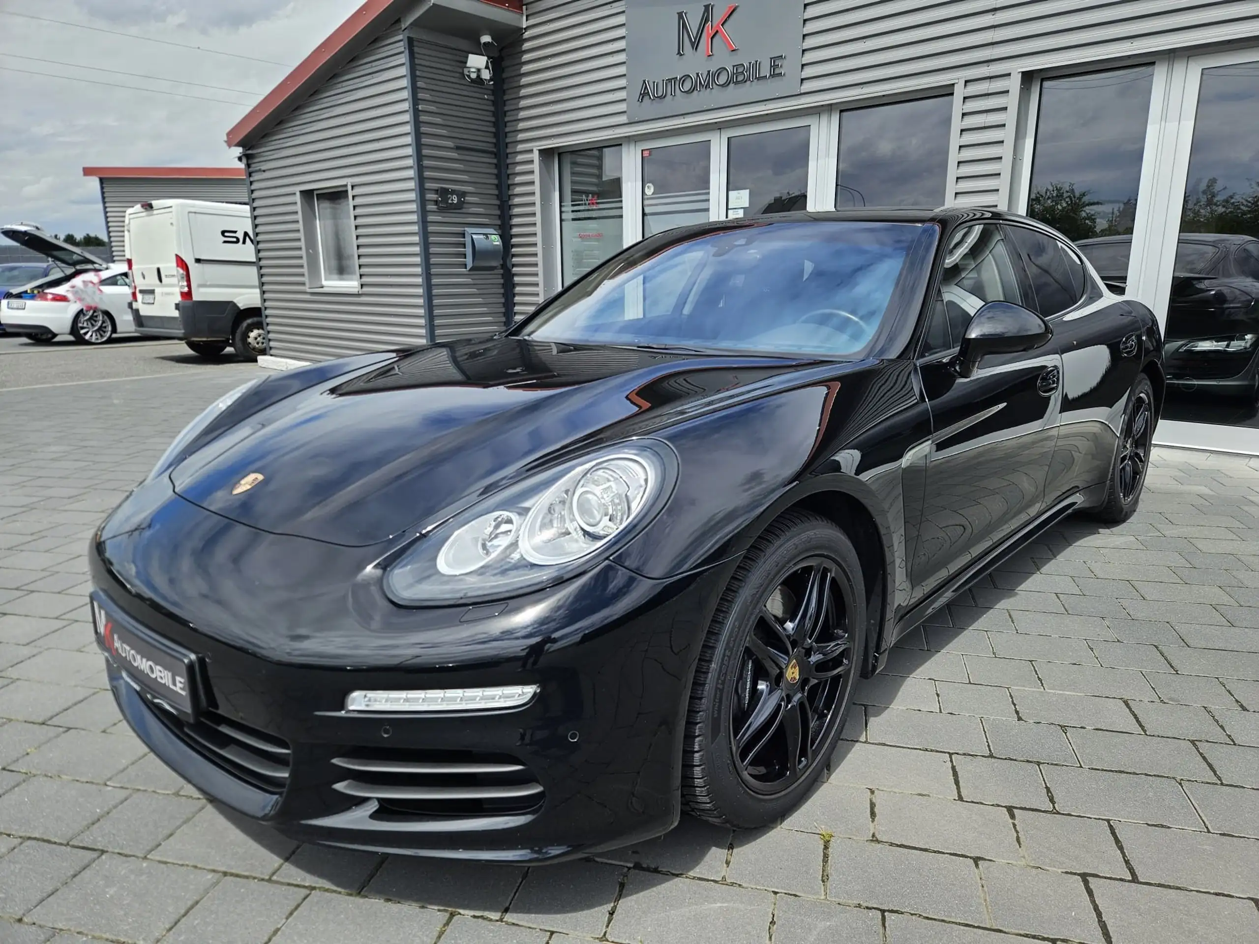 Porsche - Panamera