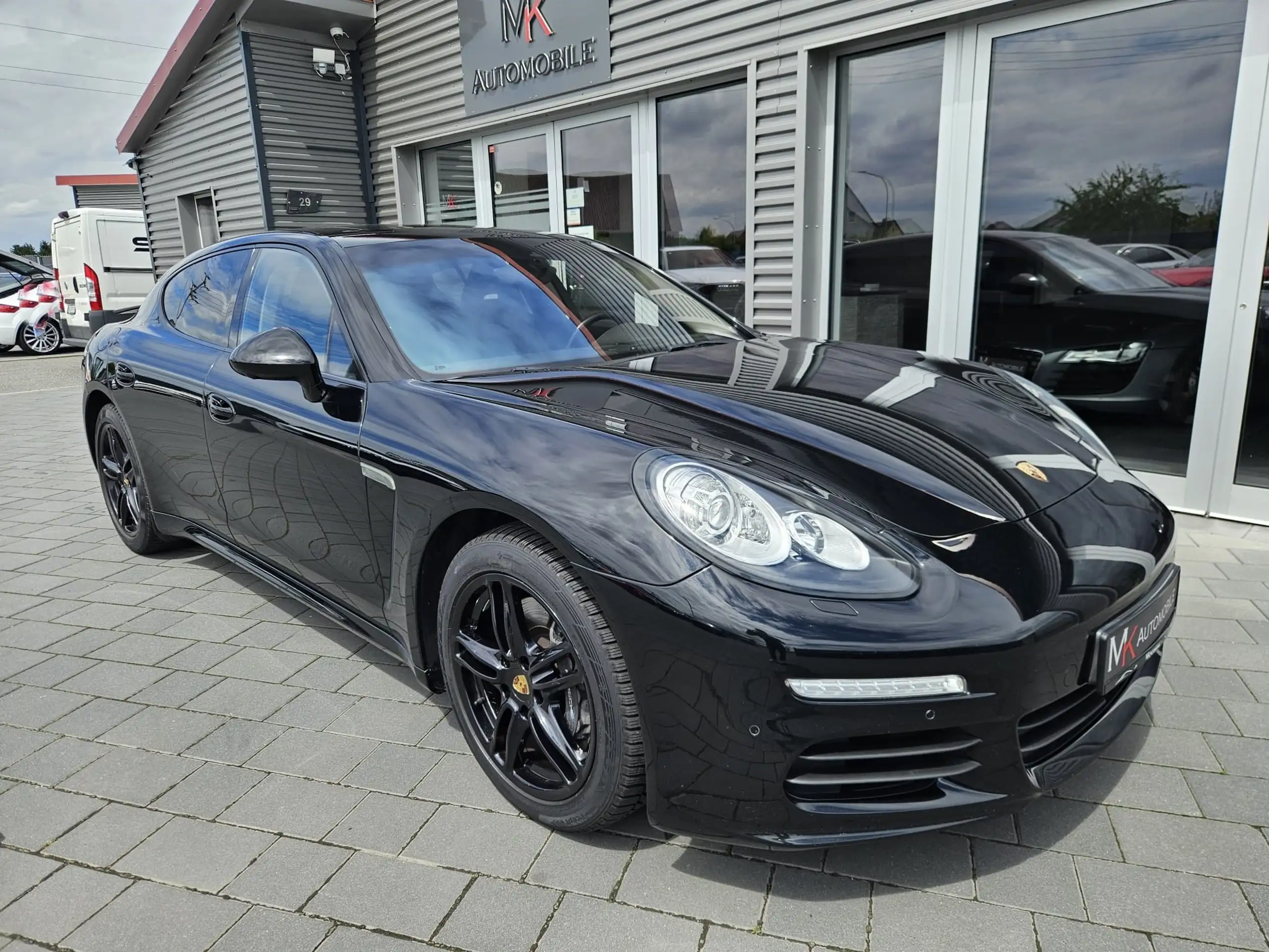 Porsche - Panamera