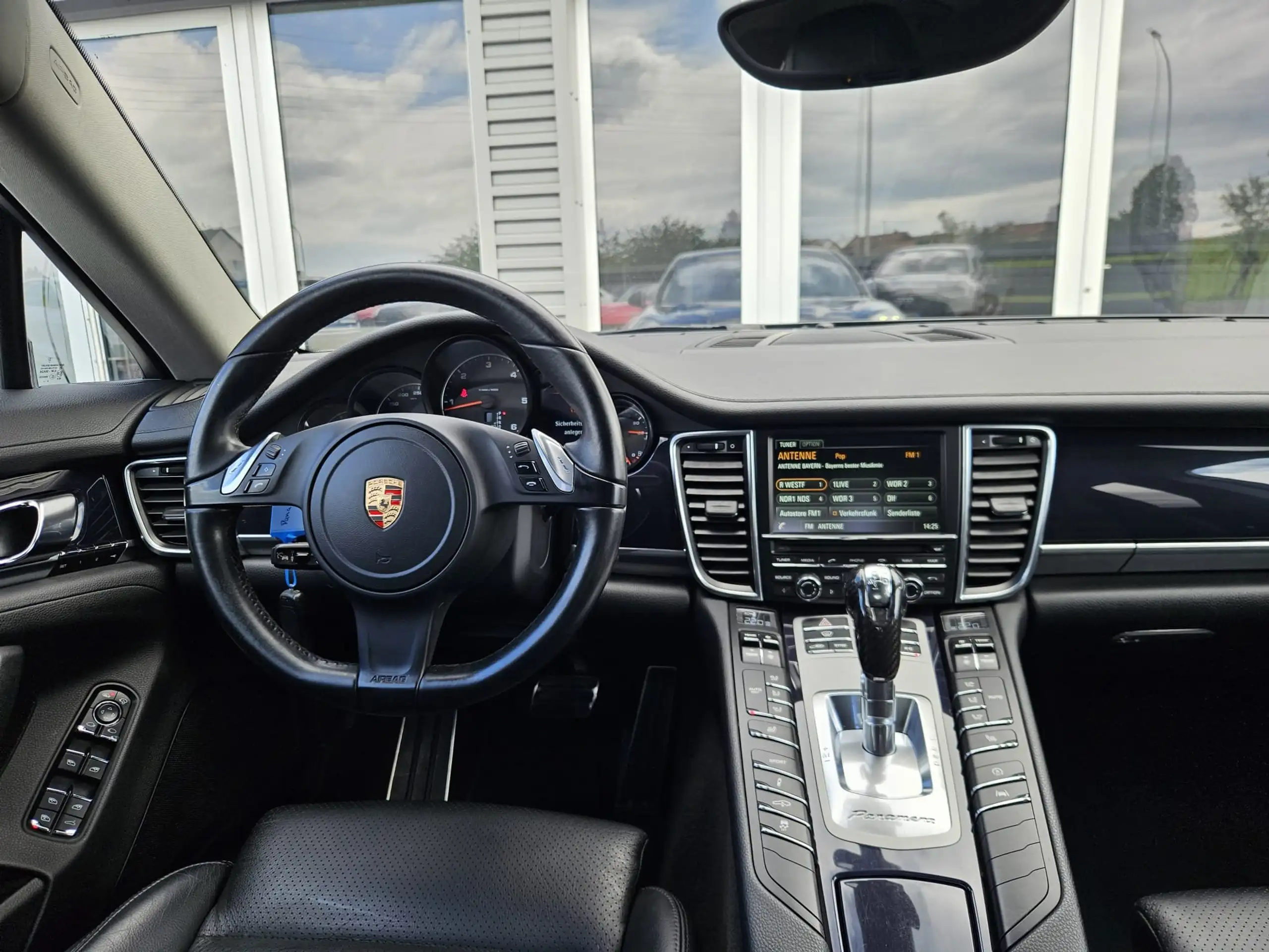 Porsche - Panamera