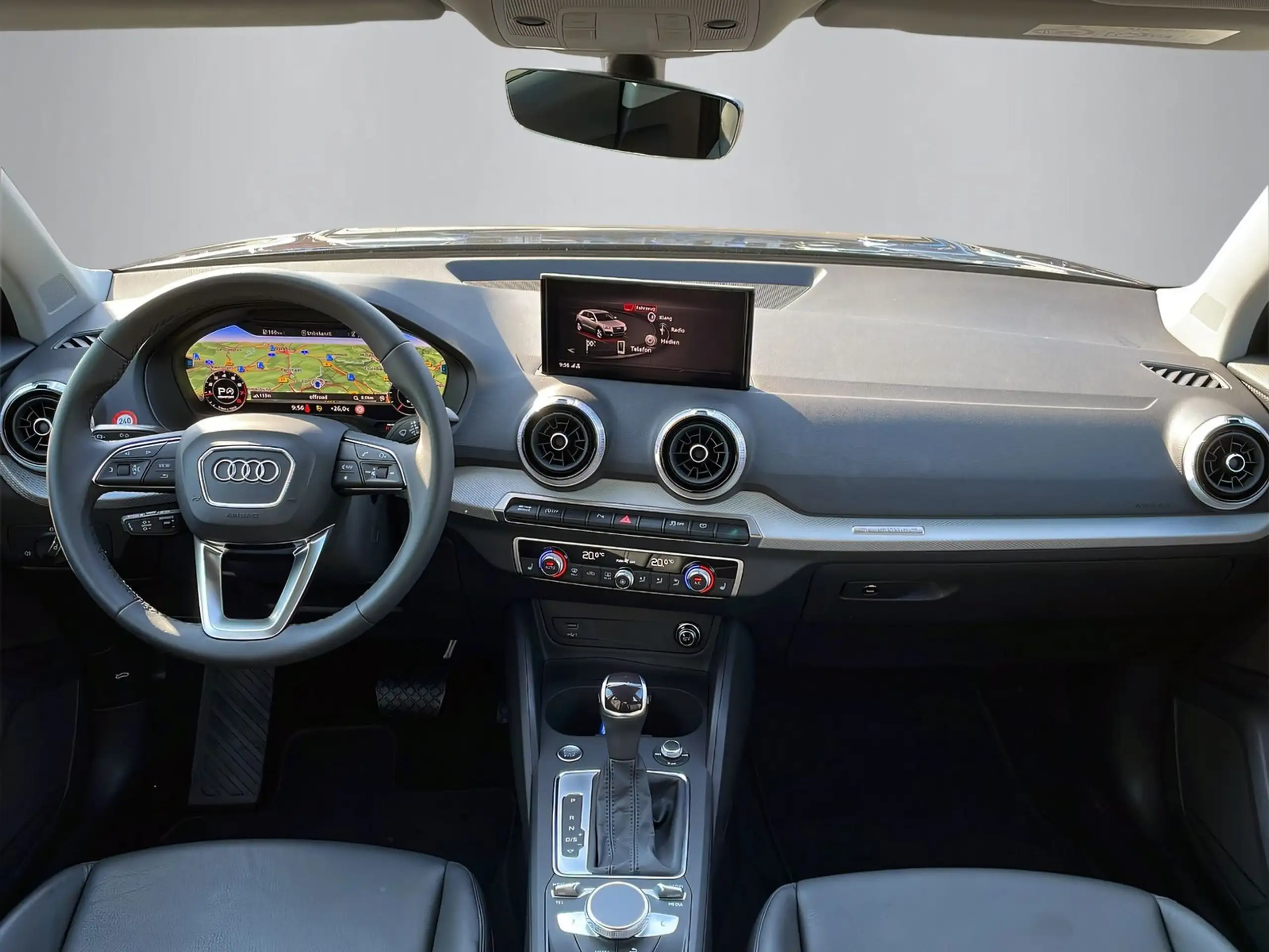 Audi - Q2