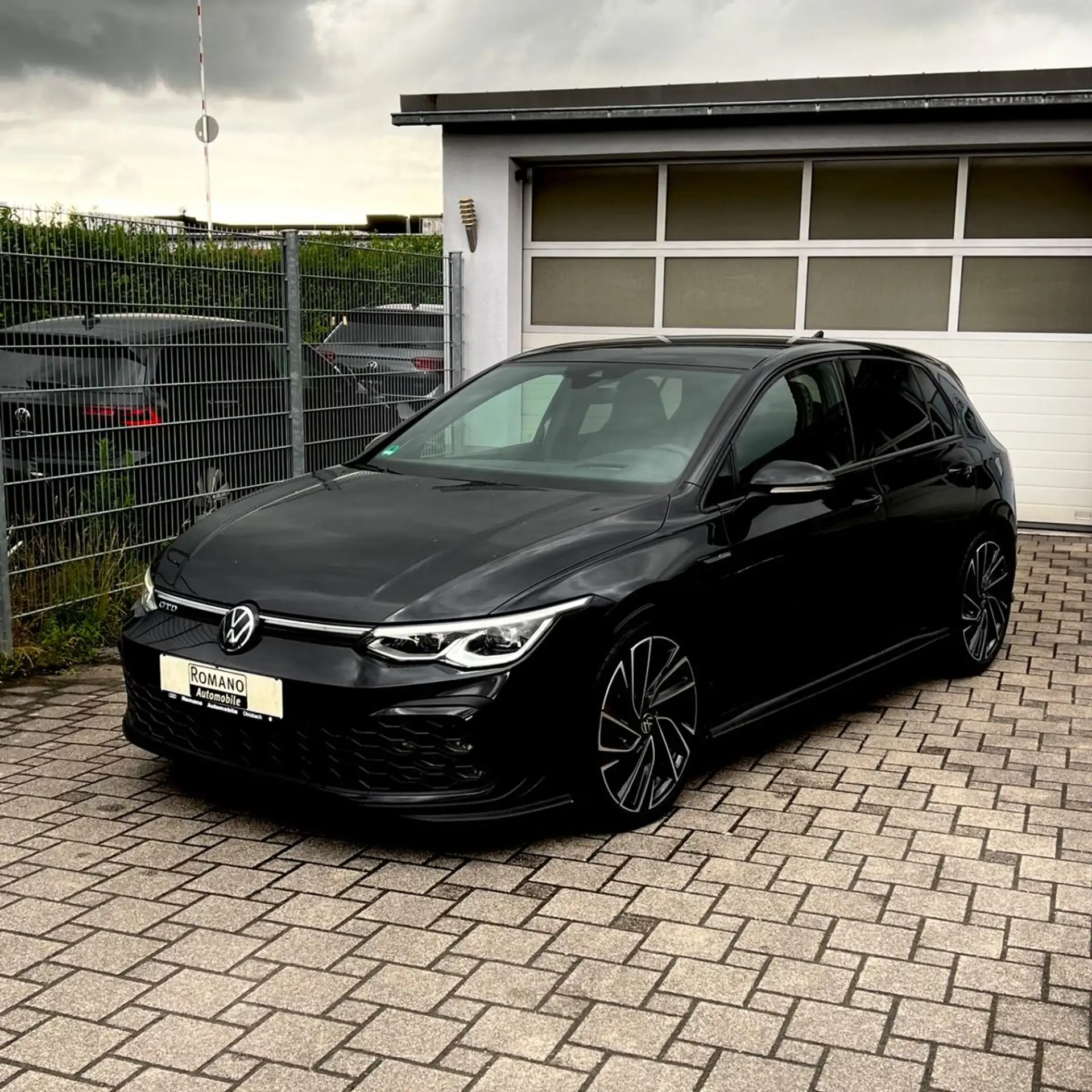 Volkswagen - Golf