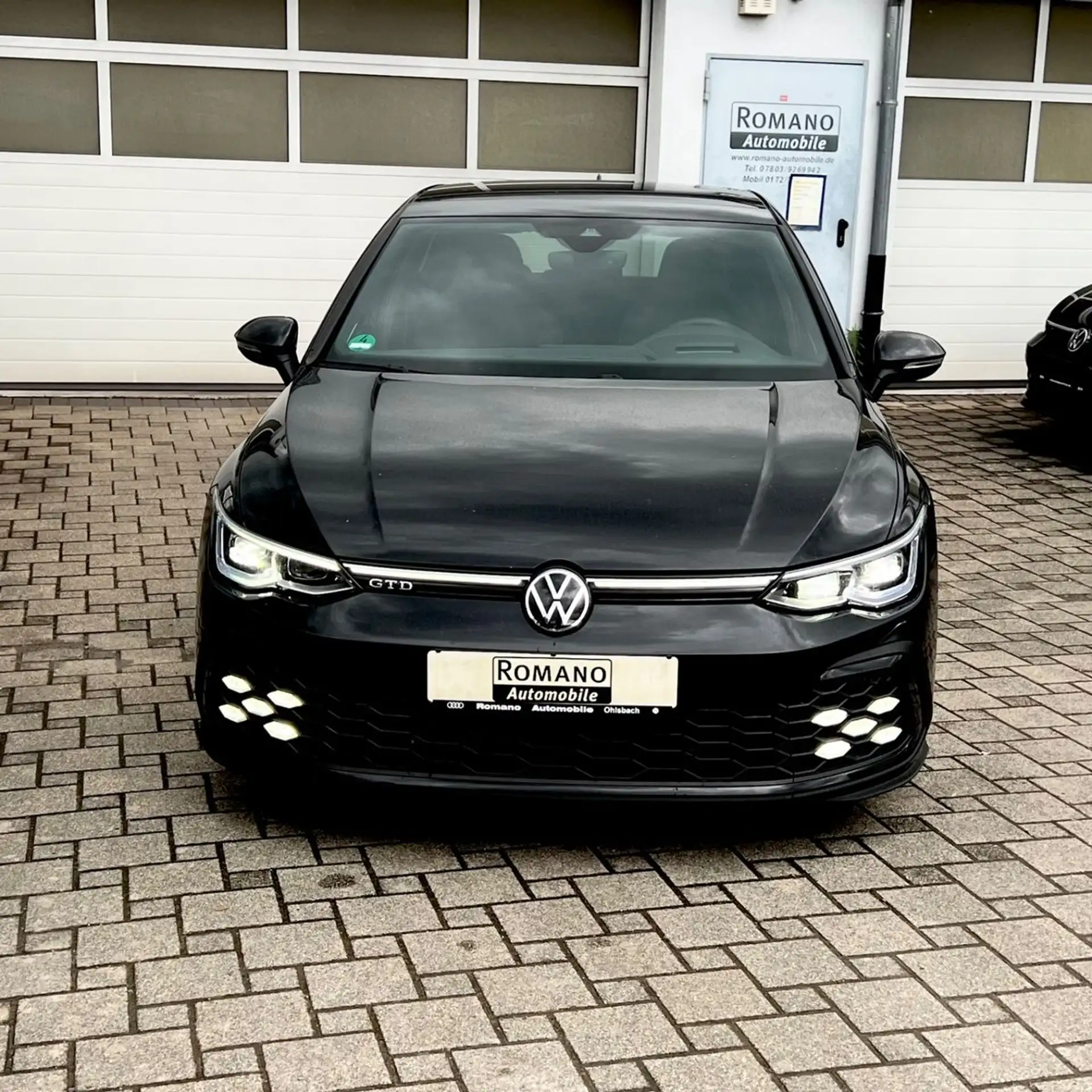 Volkswagen - Golf