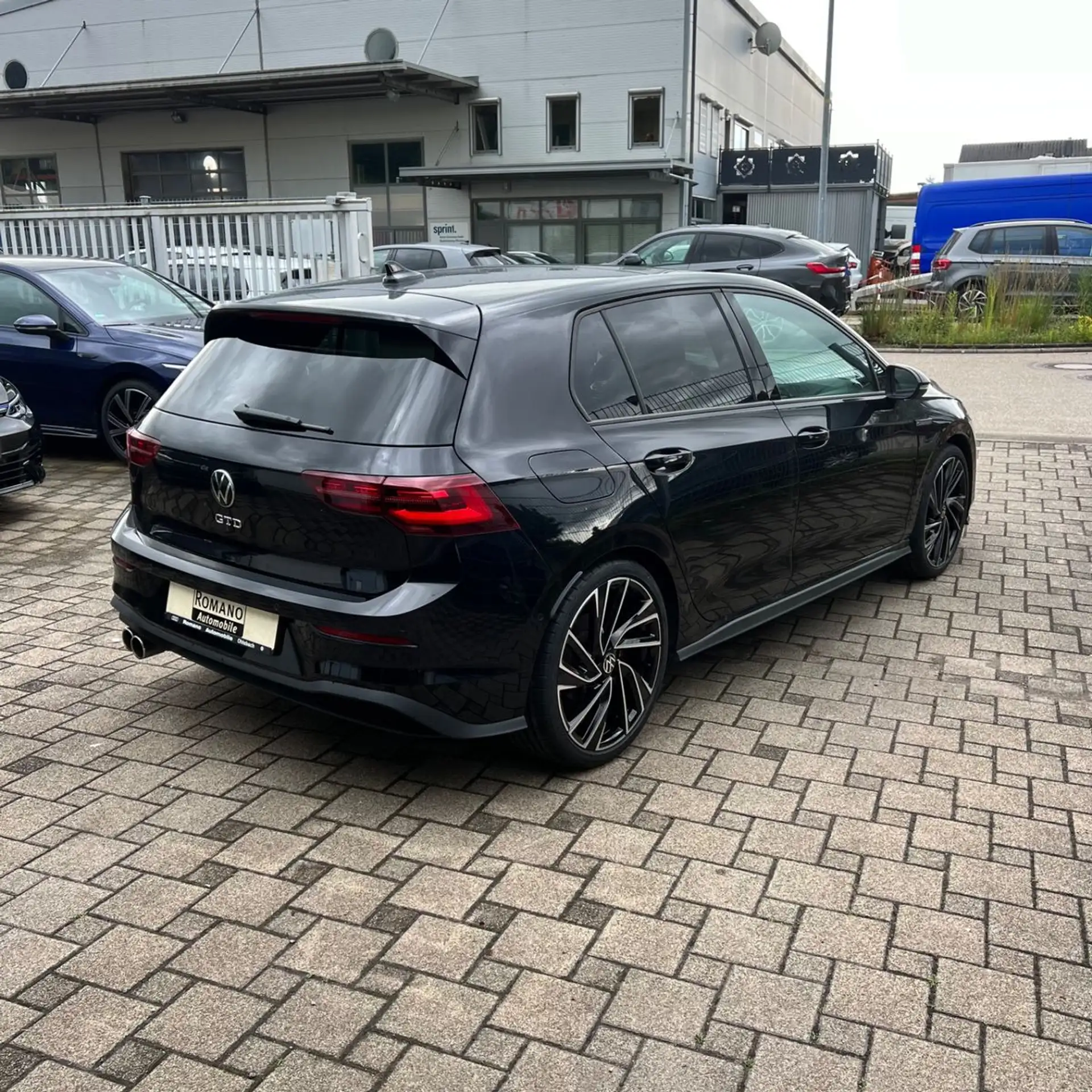 Volkswagen - Golf