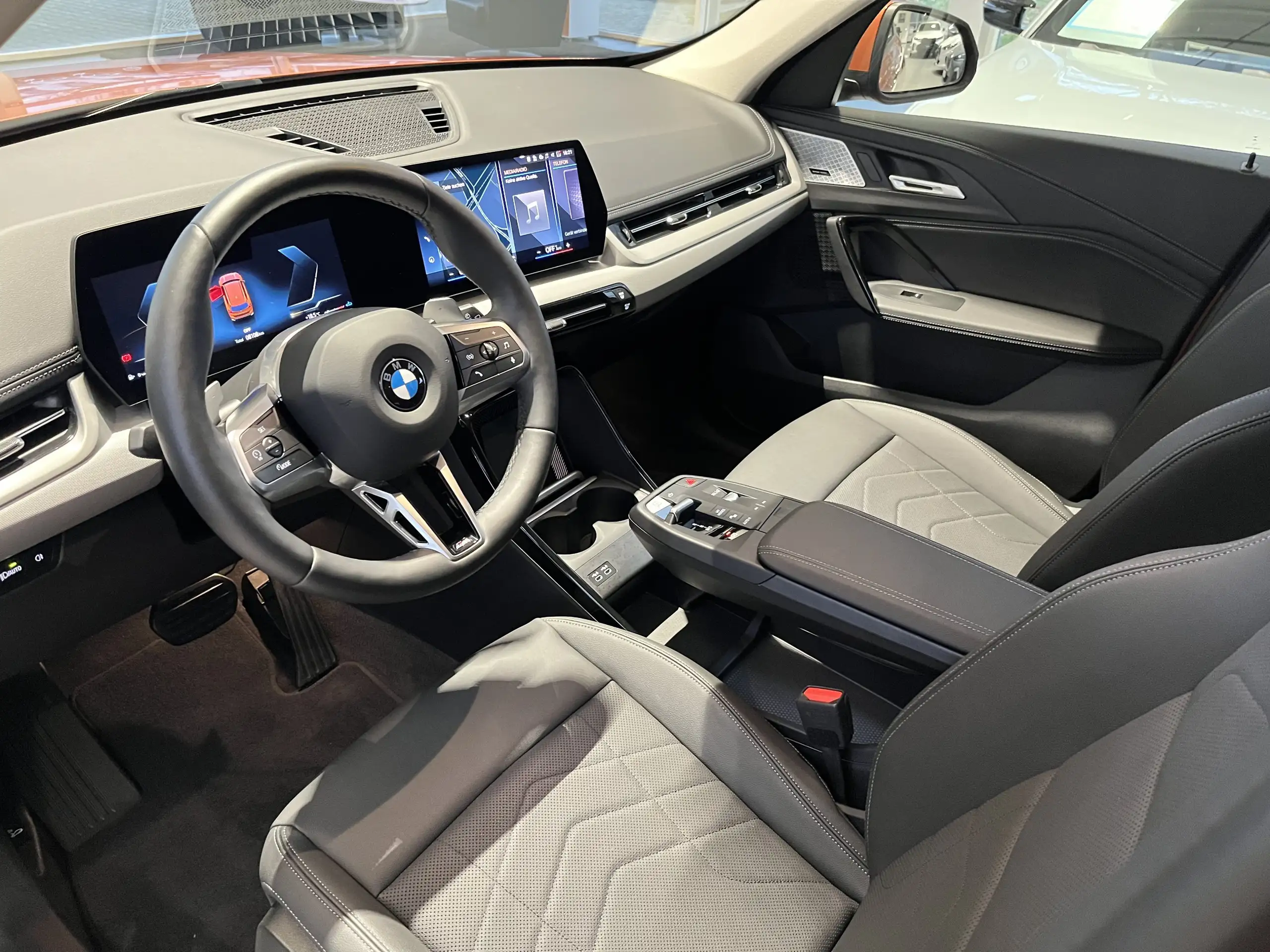 BMW - X1