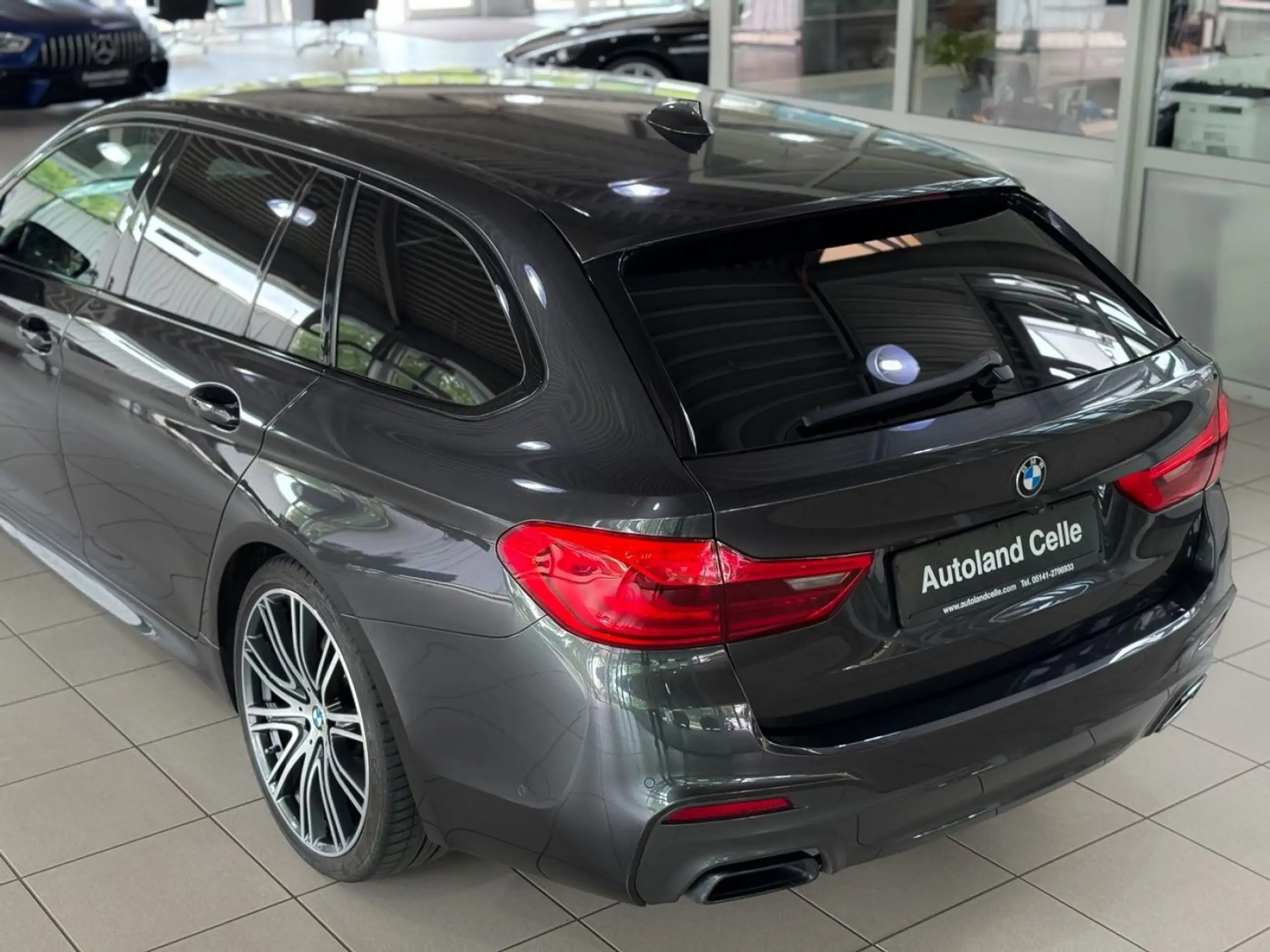 BMW - 550