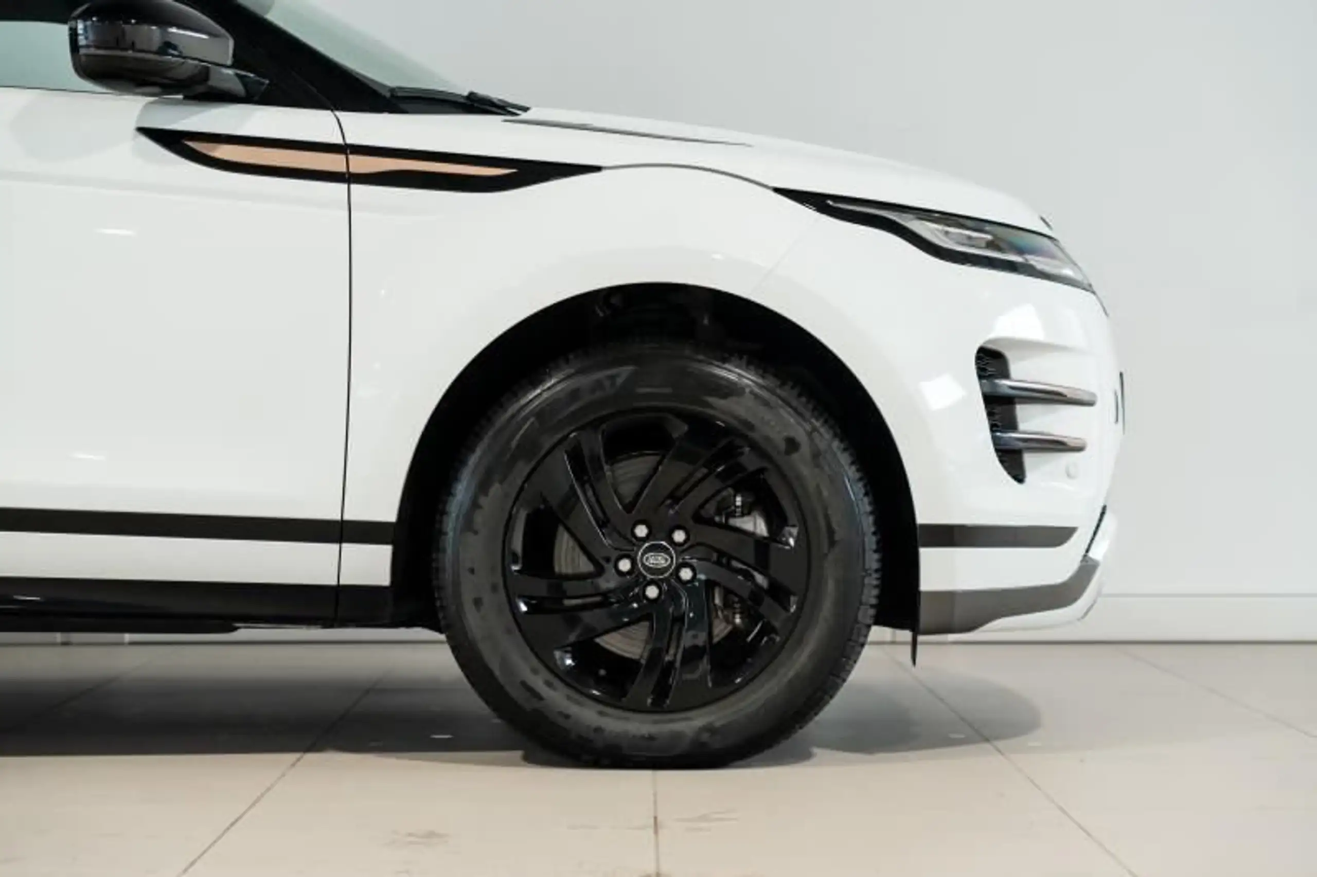 Land Rover - Range Rover Evoque