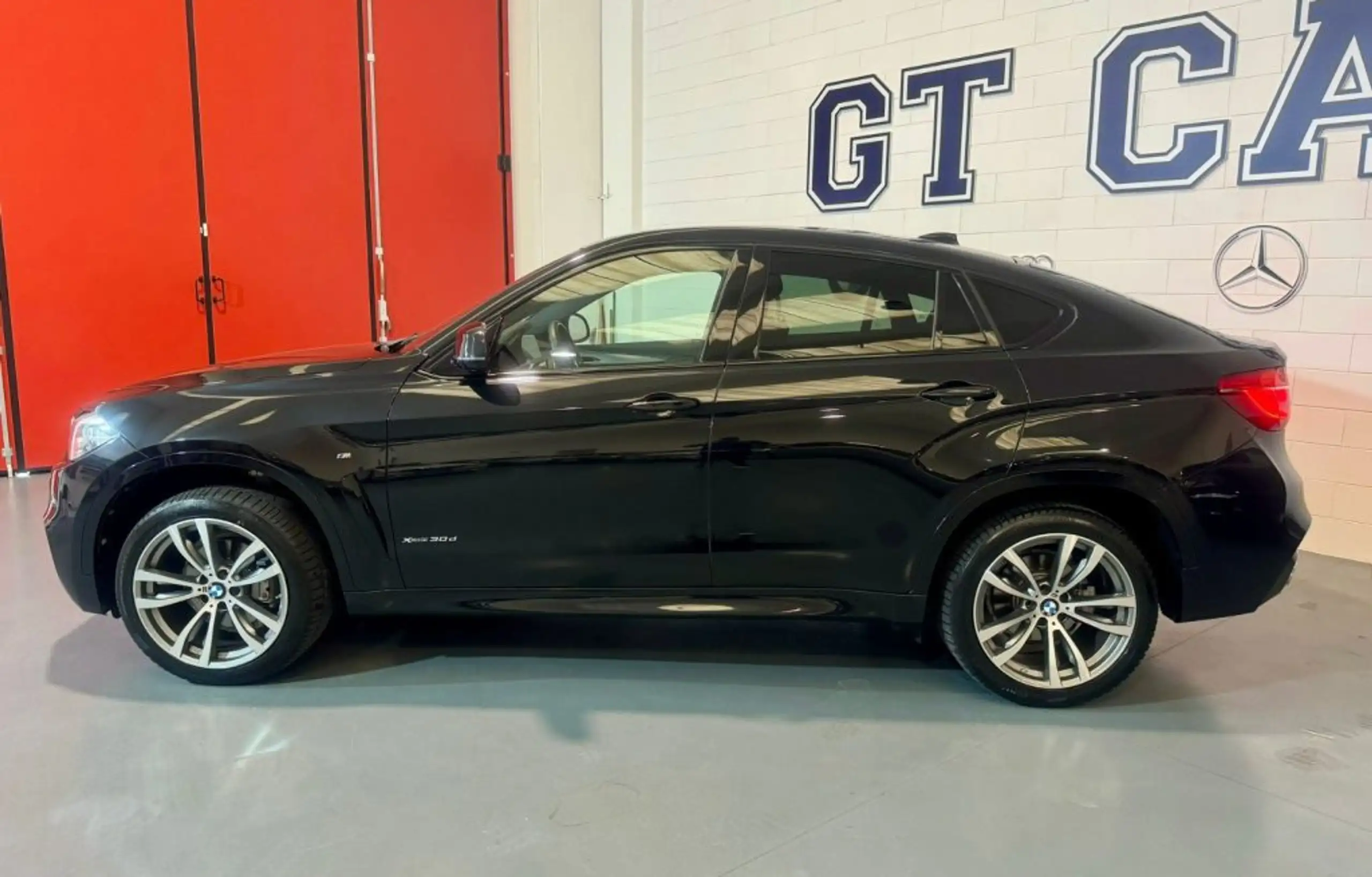 BMW - X6