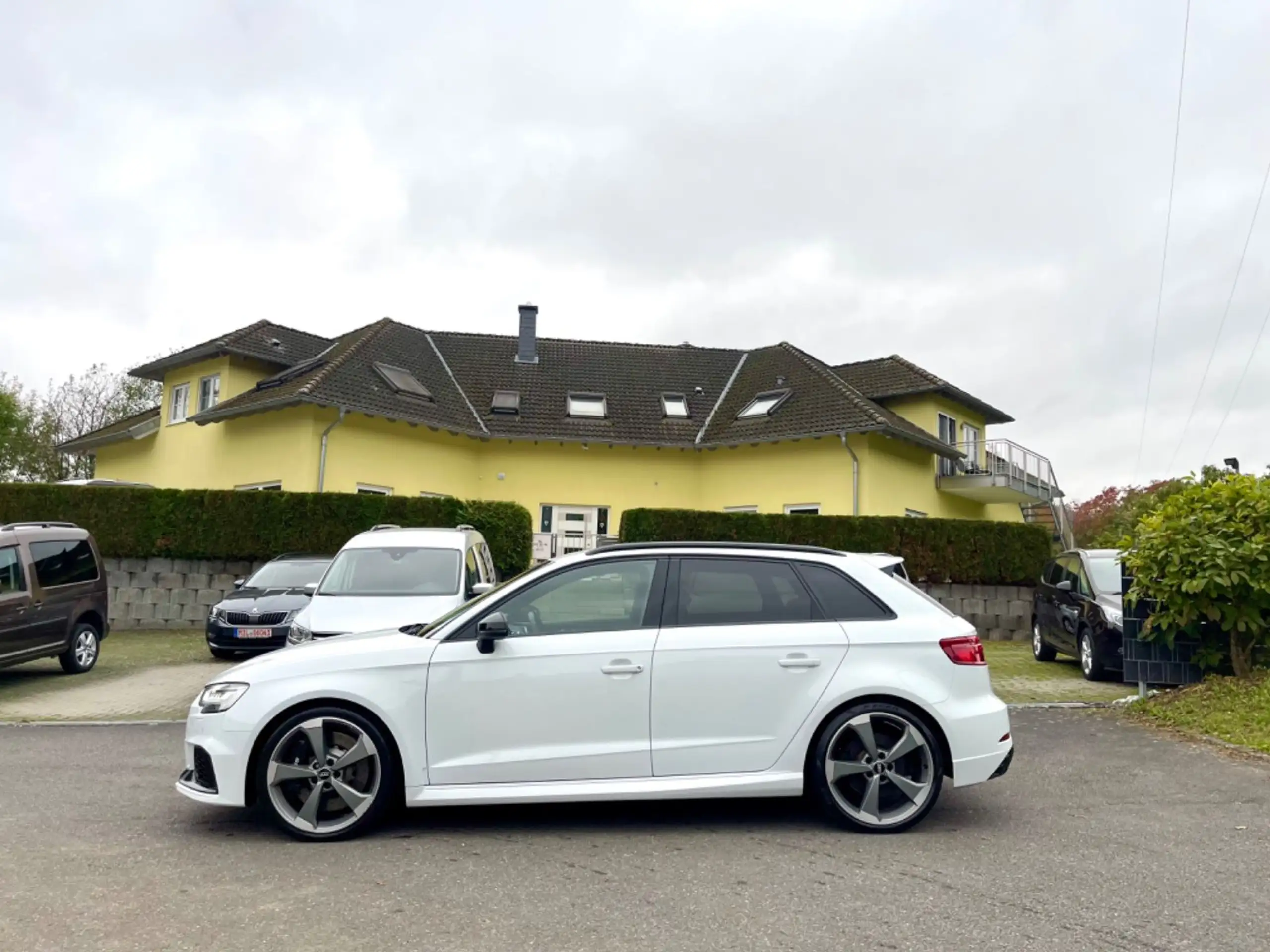 Audi - RS3