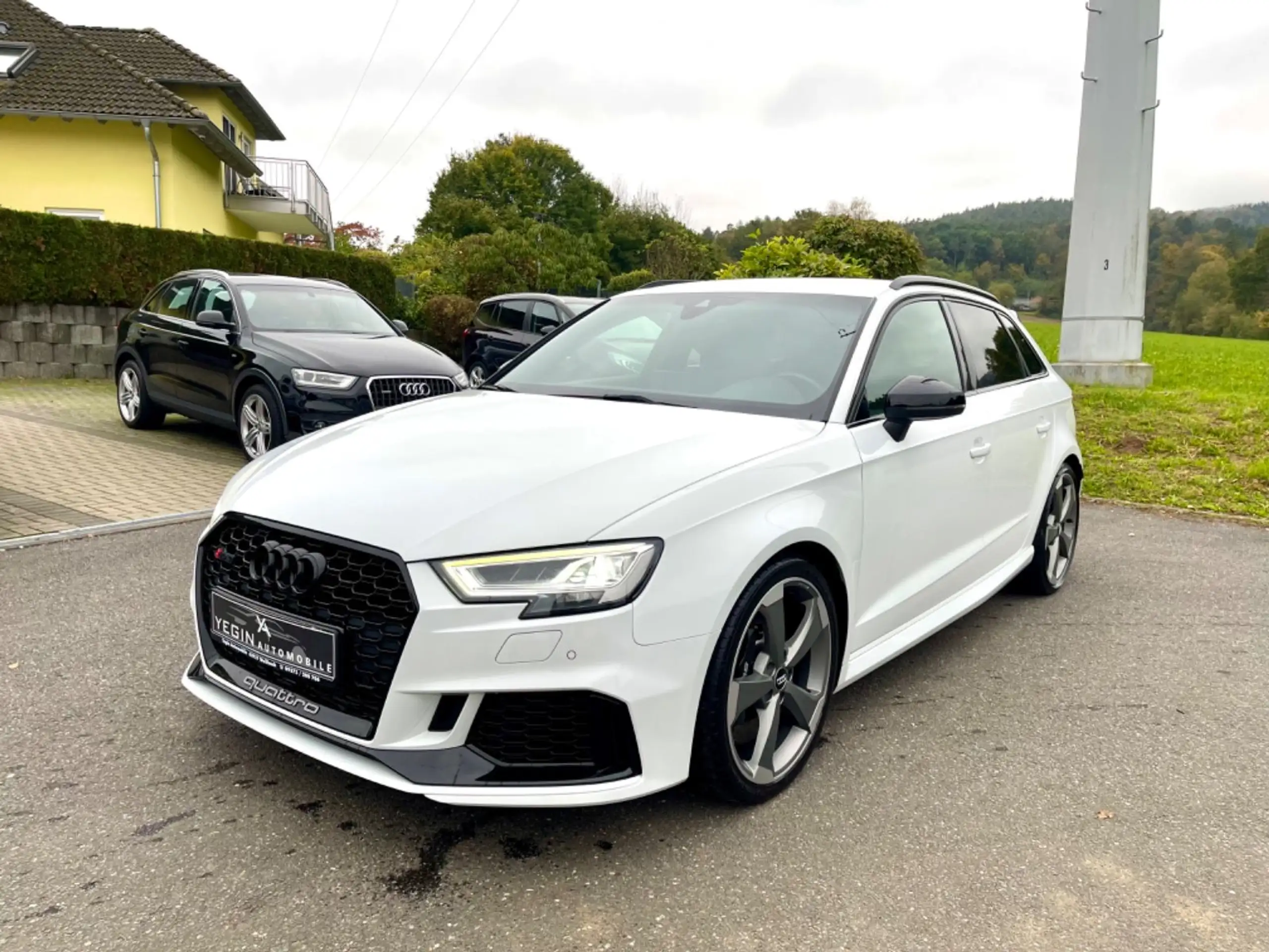 Audi - RS3