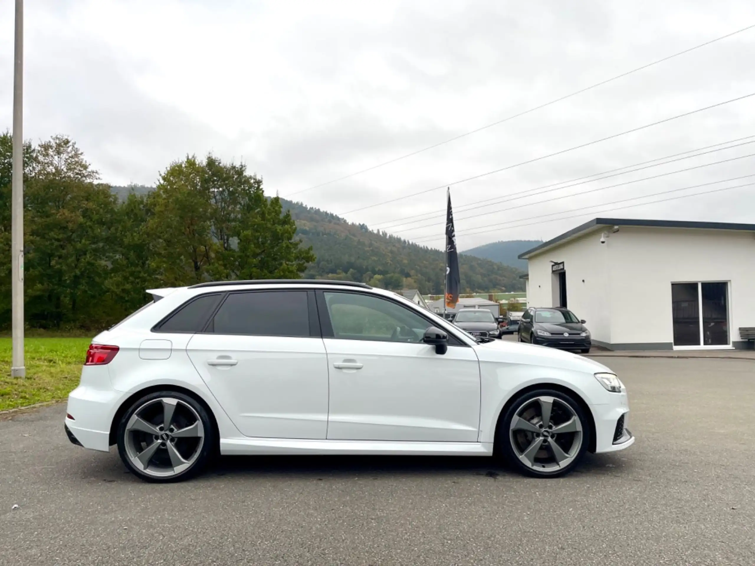 Audi - RS3