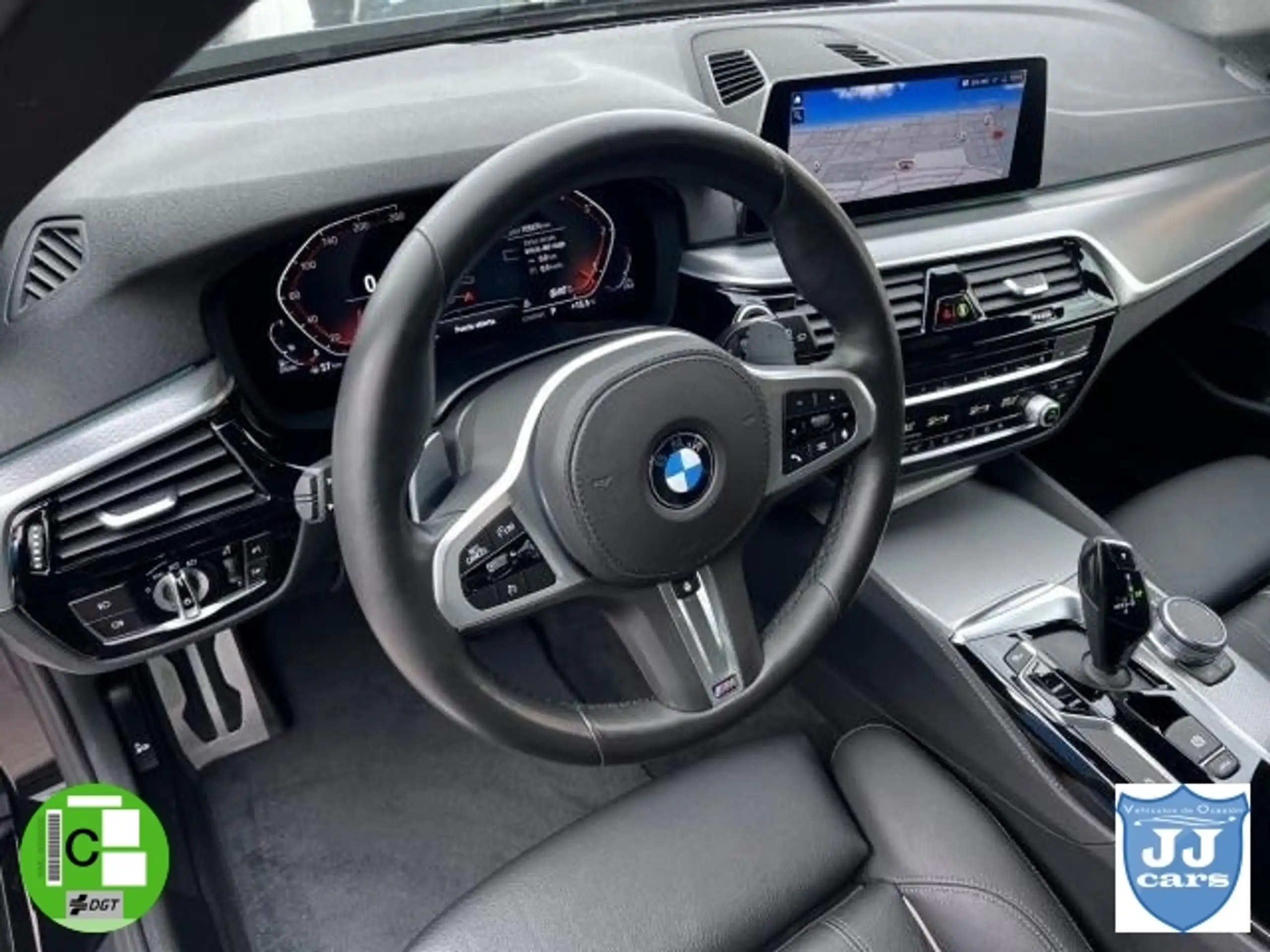 BMW - 530