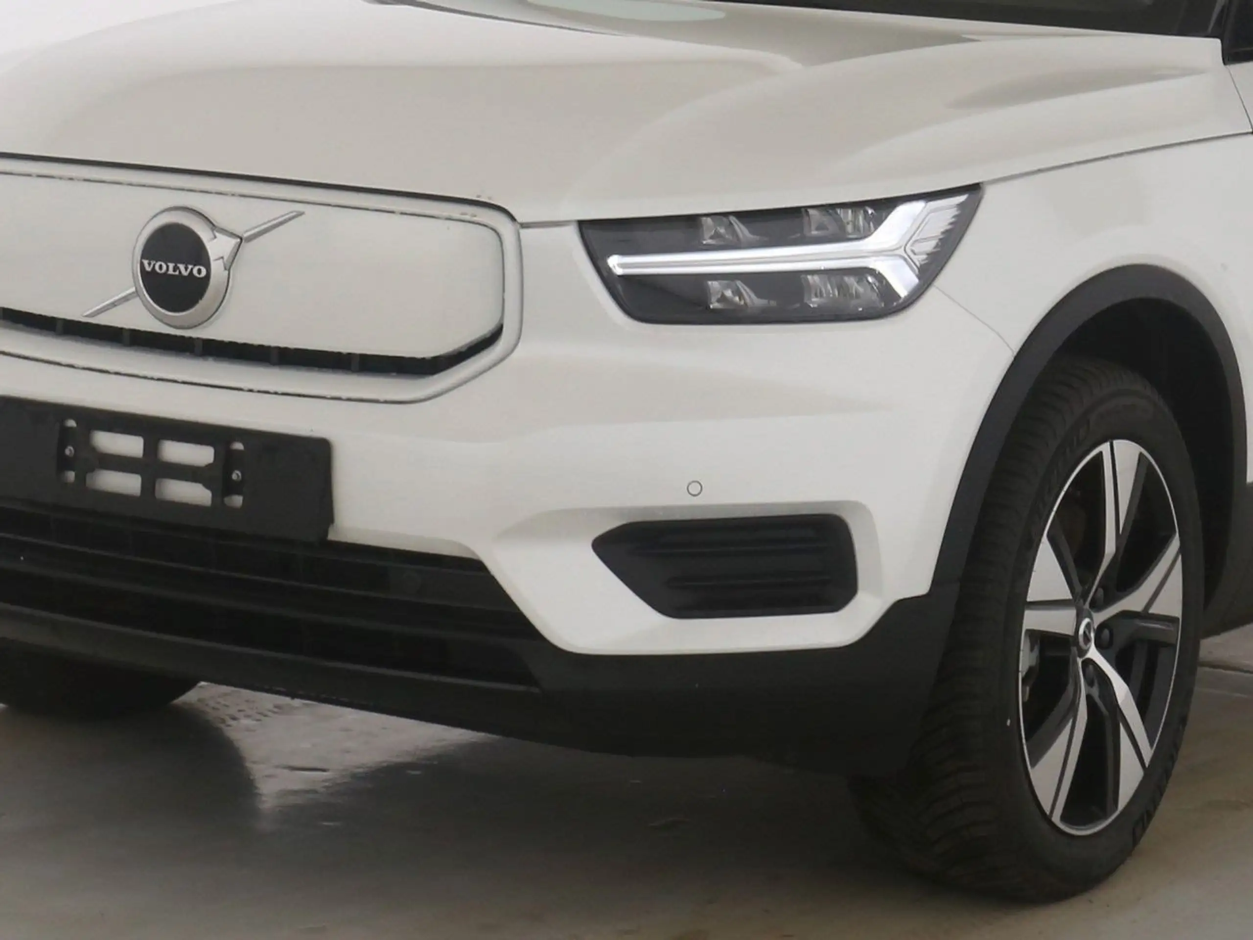 Volvo - XC40