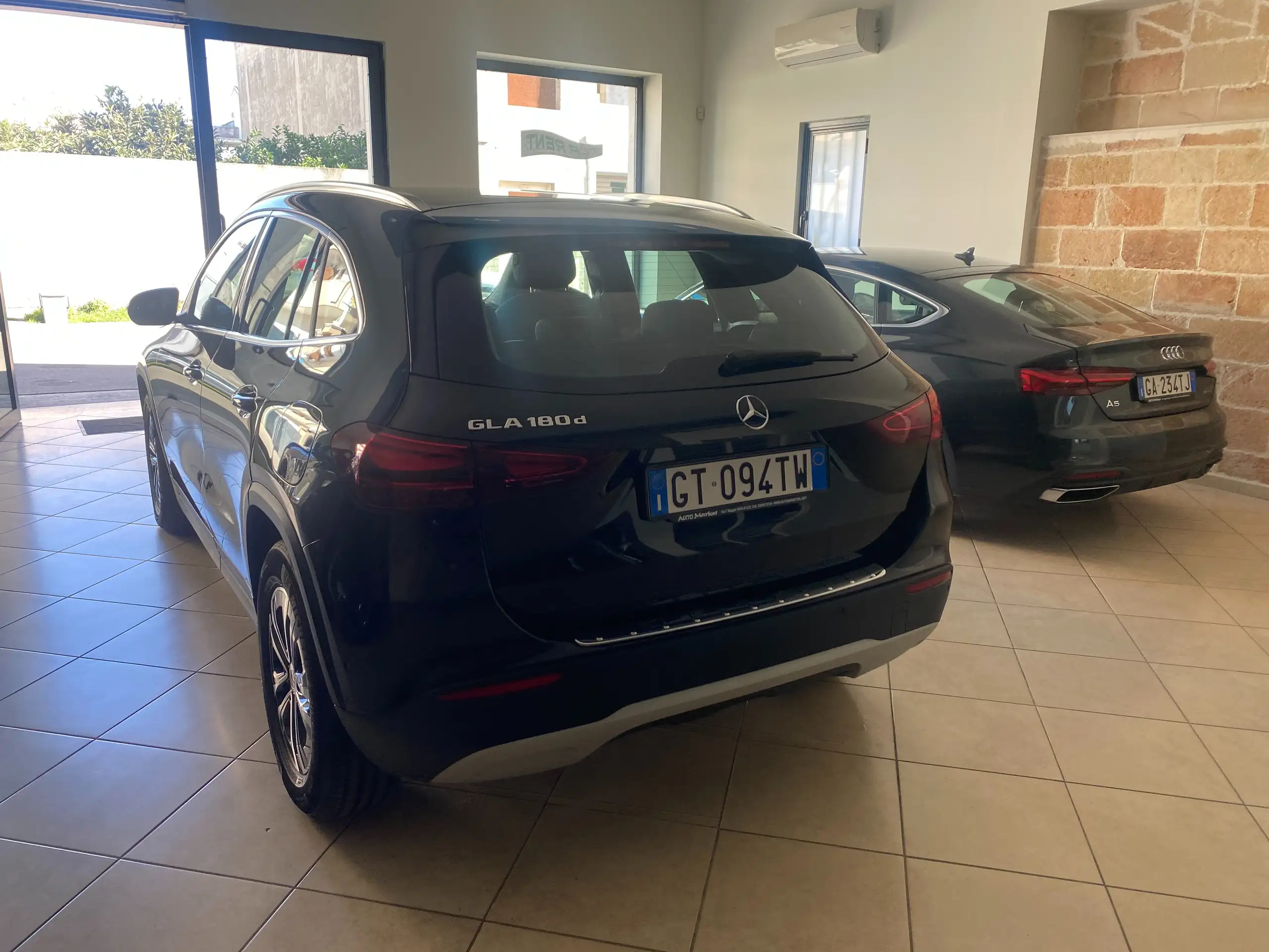 Mercedes-Benz - GLA 180