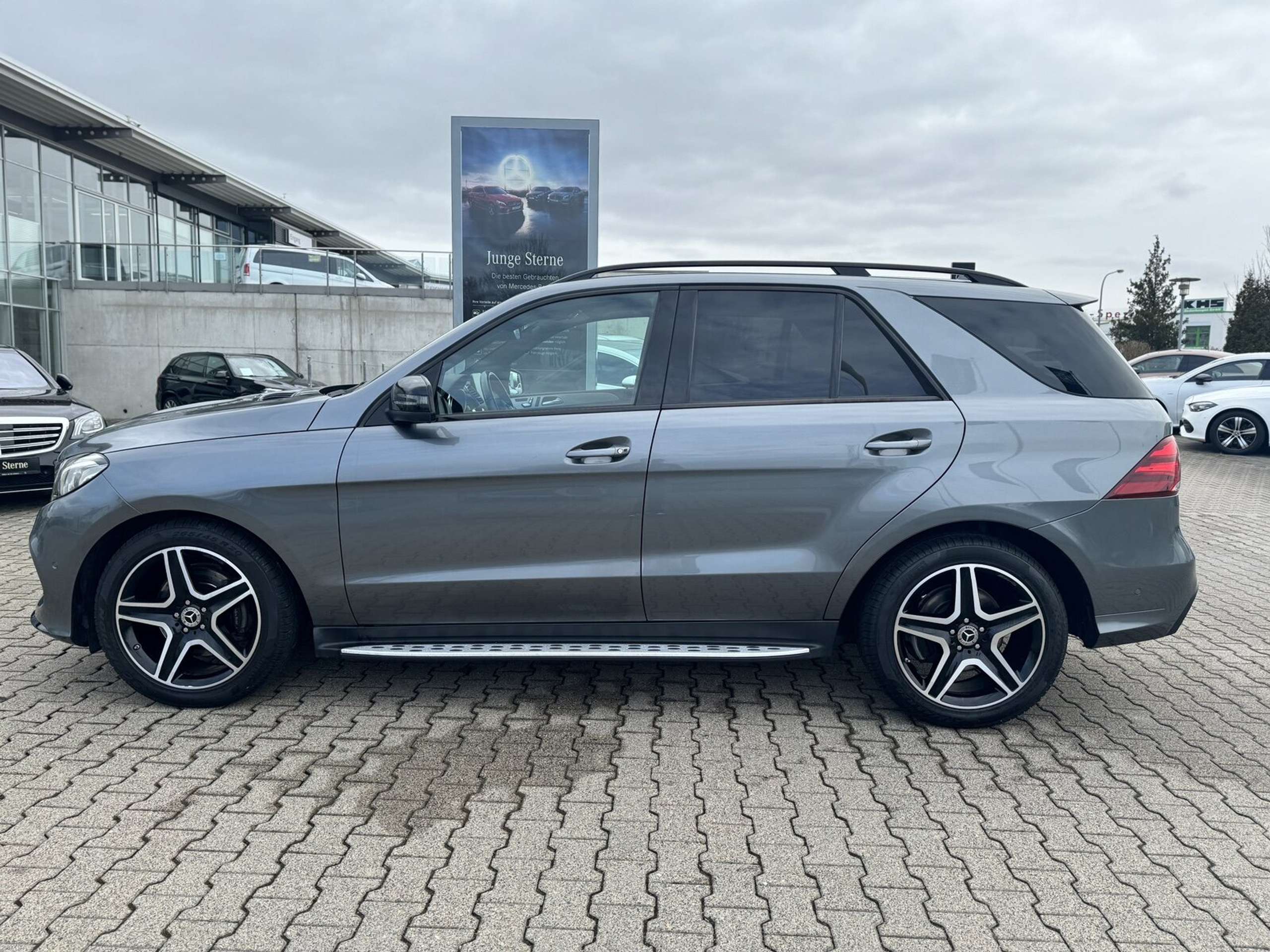 Mercedes-Benz - GLE 350