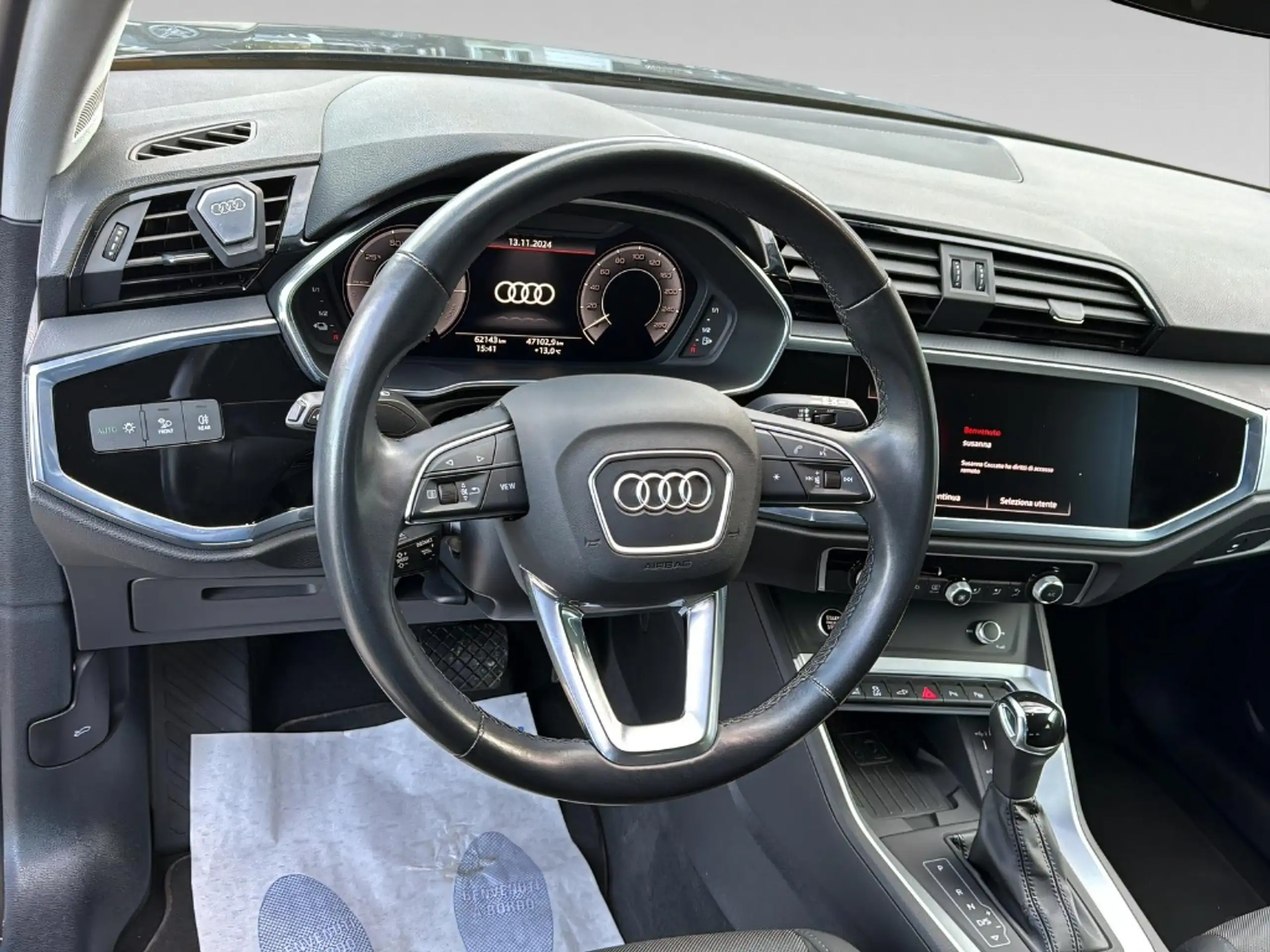 Audi - Q3