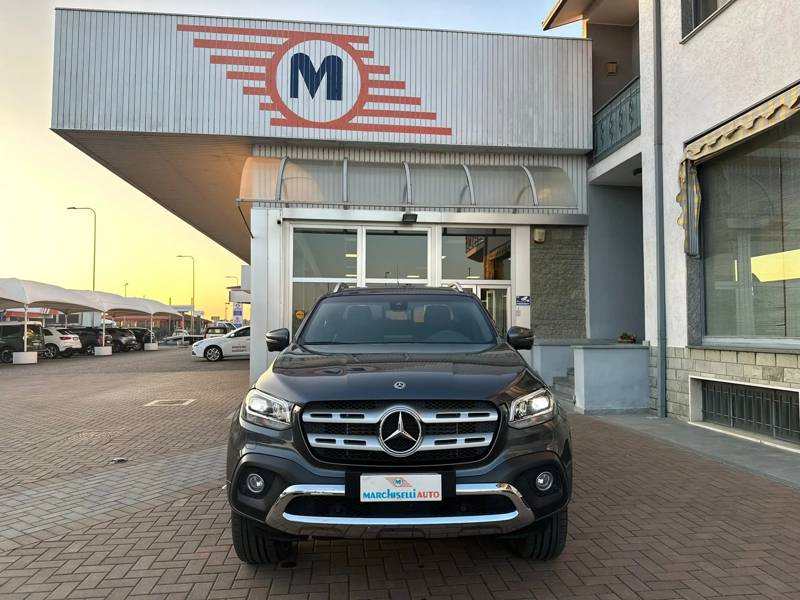 Mercedes-Benz - X 350