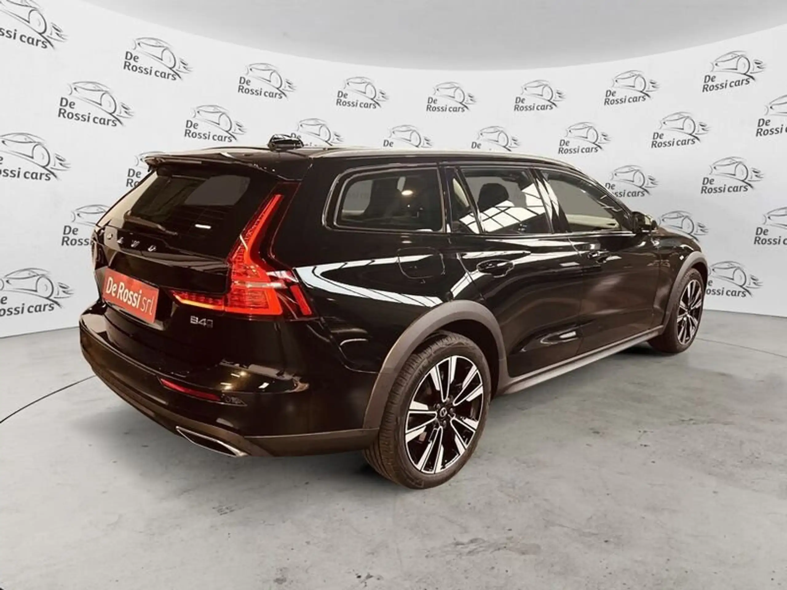 Volvo - V60 Cross Country