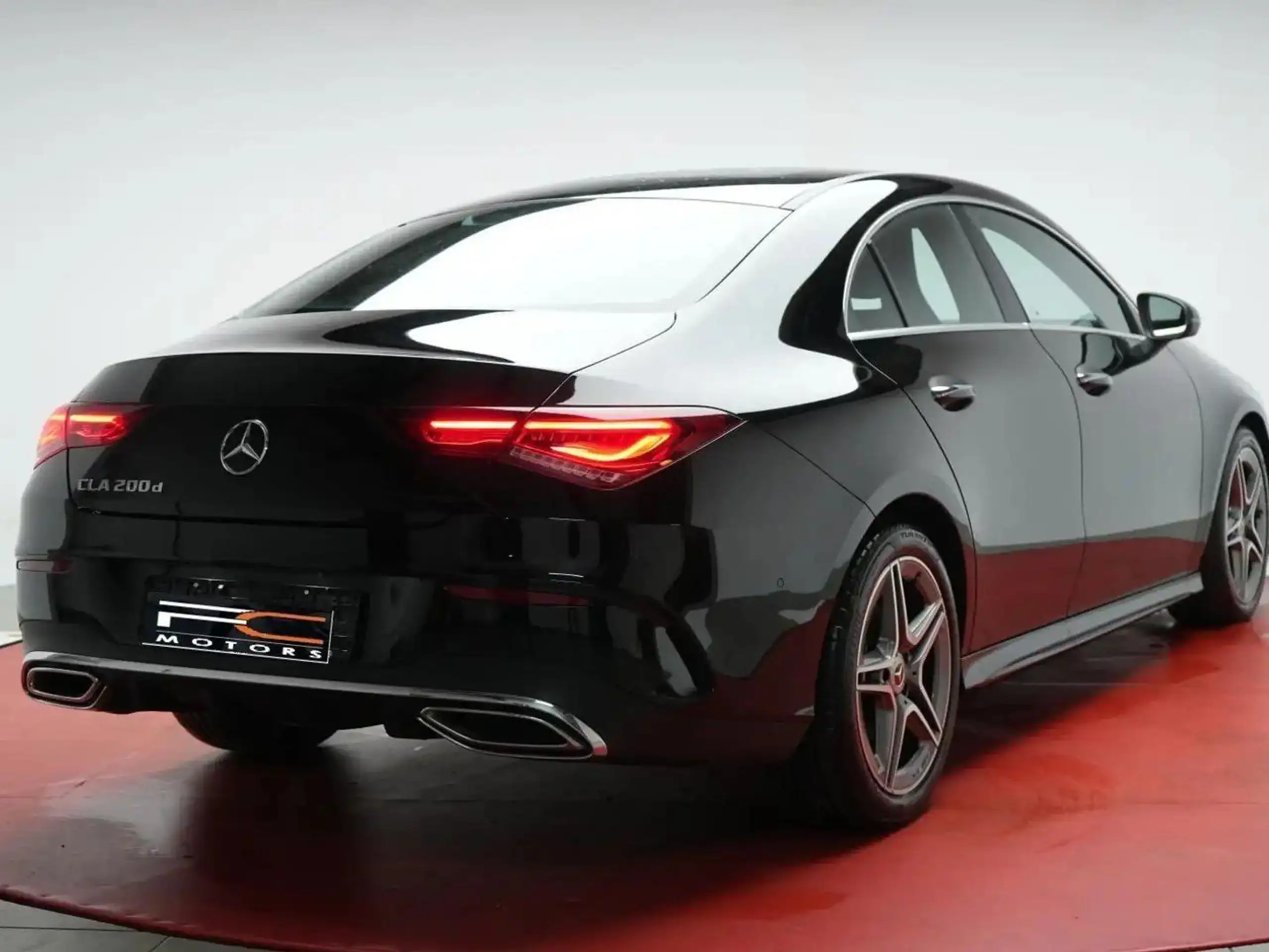 Mercedes-Benz - CLA 200