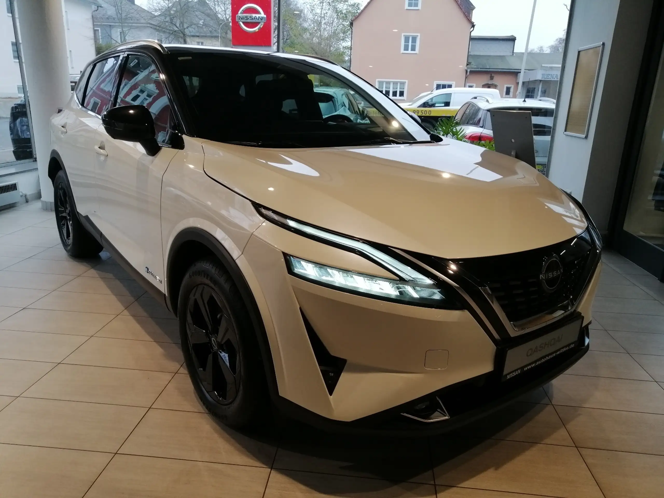 Nissan - Qashqai