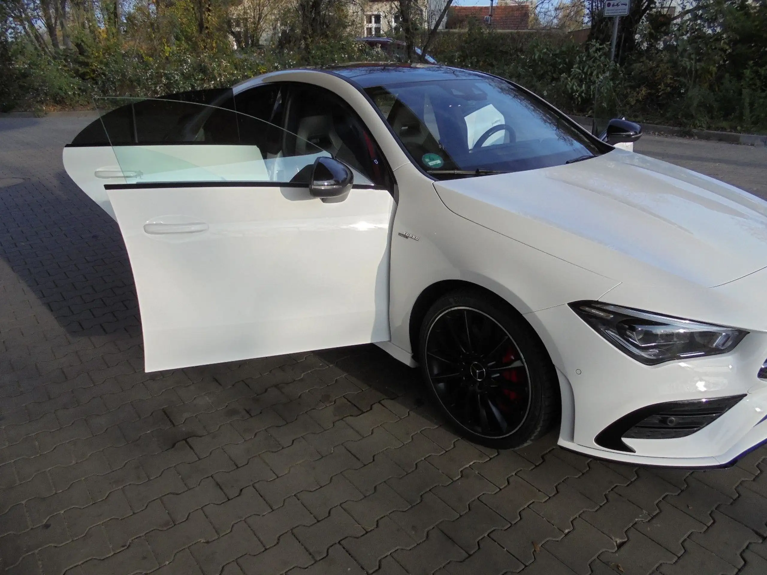 Mercedes-Benz - CLA 35 AMG