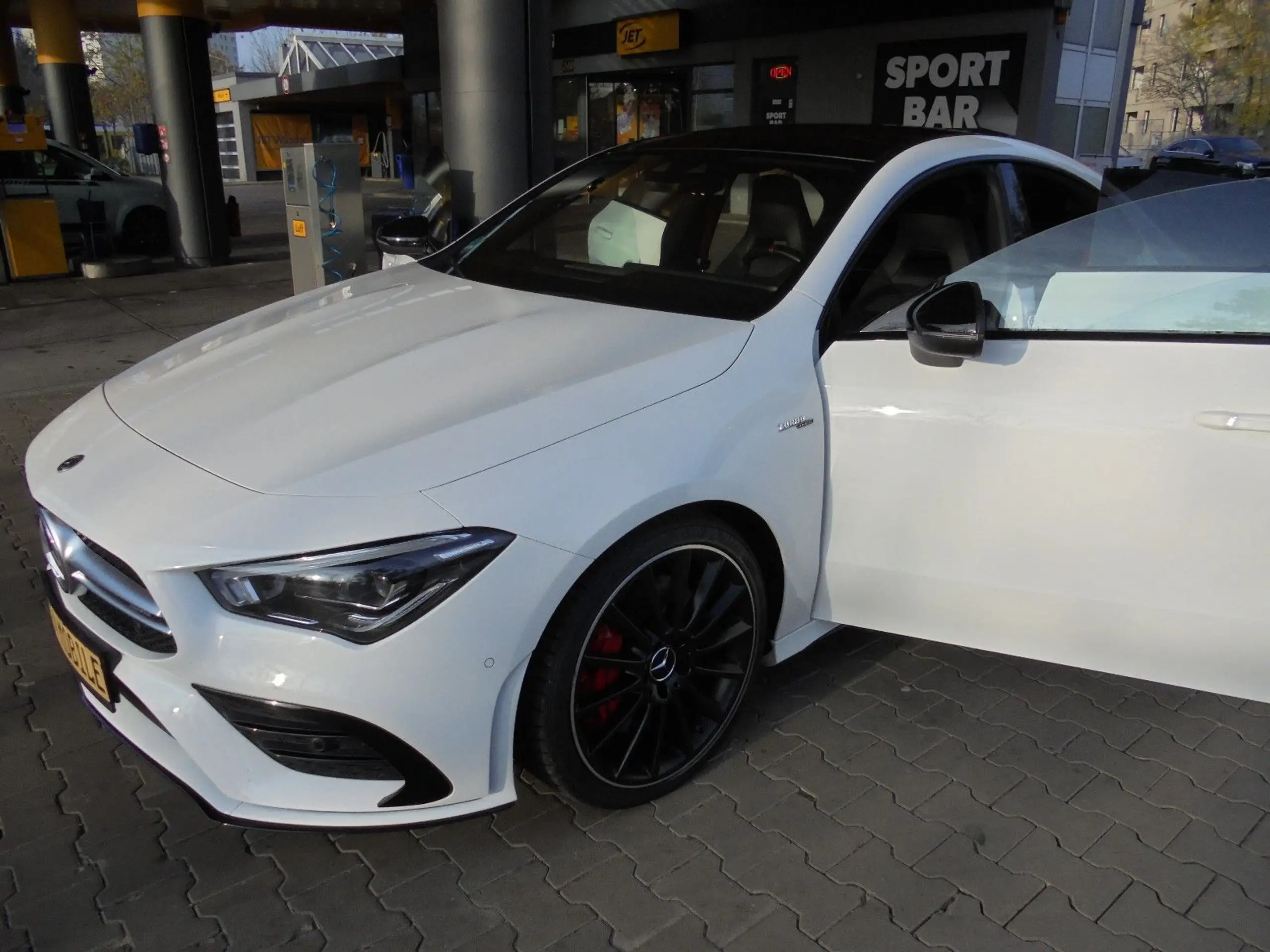 Mercedes-Benz - CLA 35 AMG