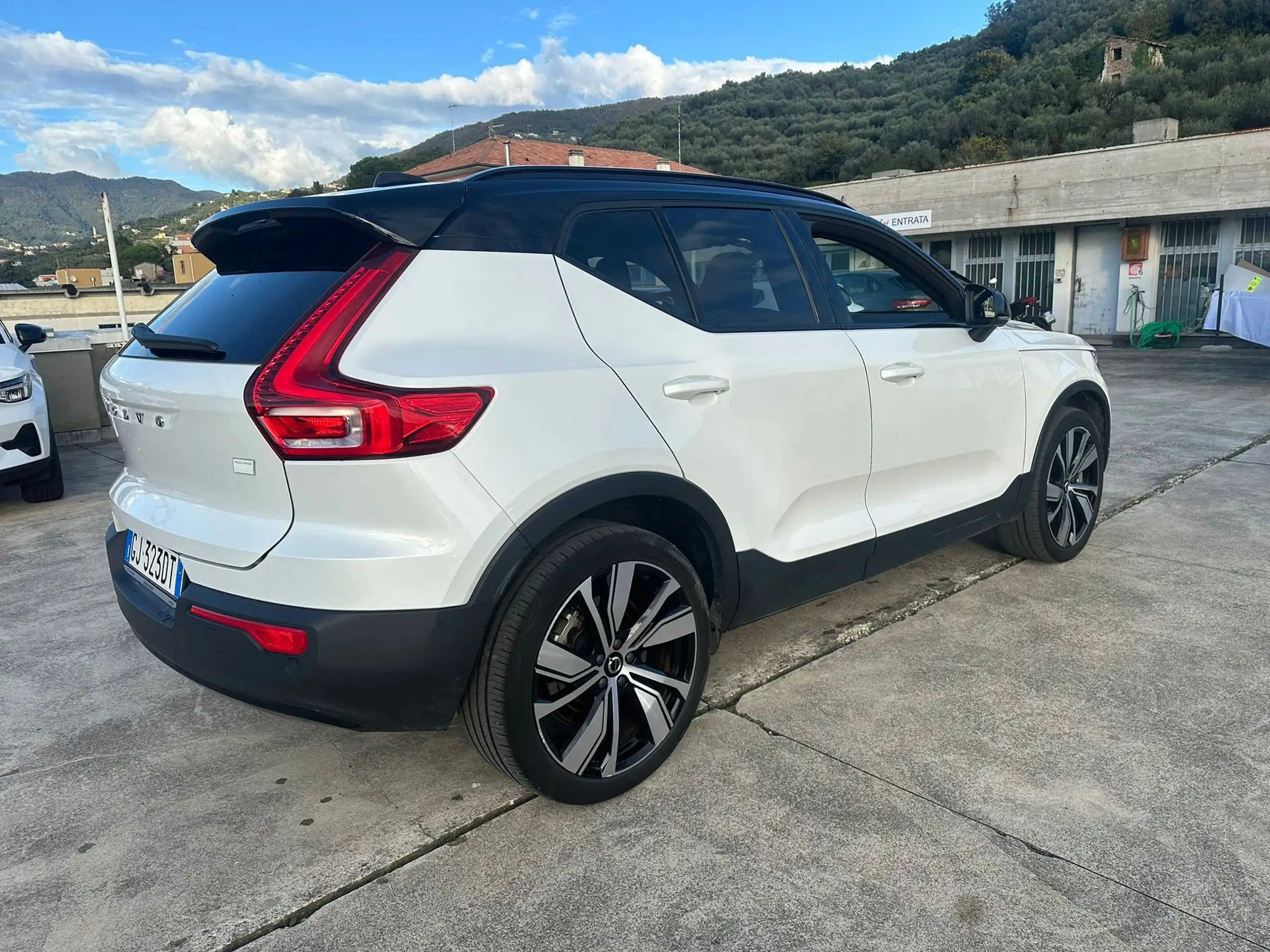 Volvo - XC40