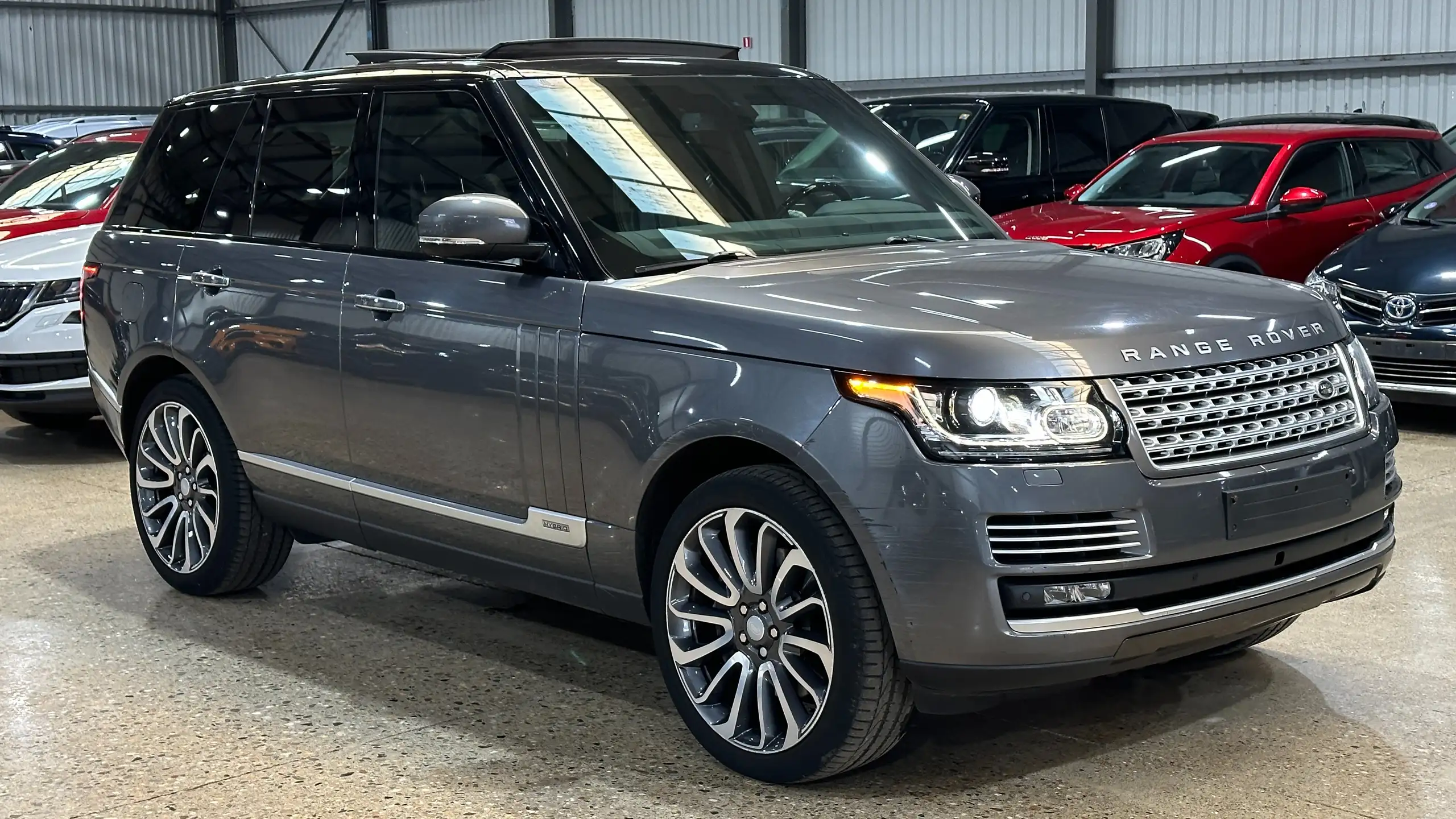 Land Rover - Range Rover