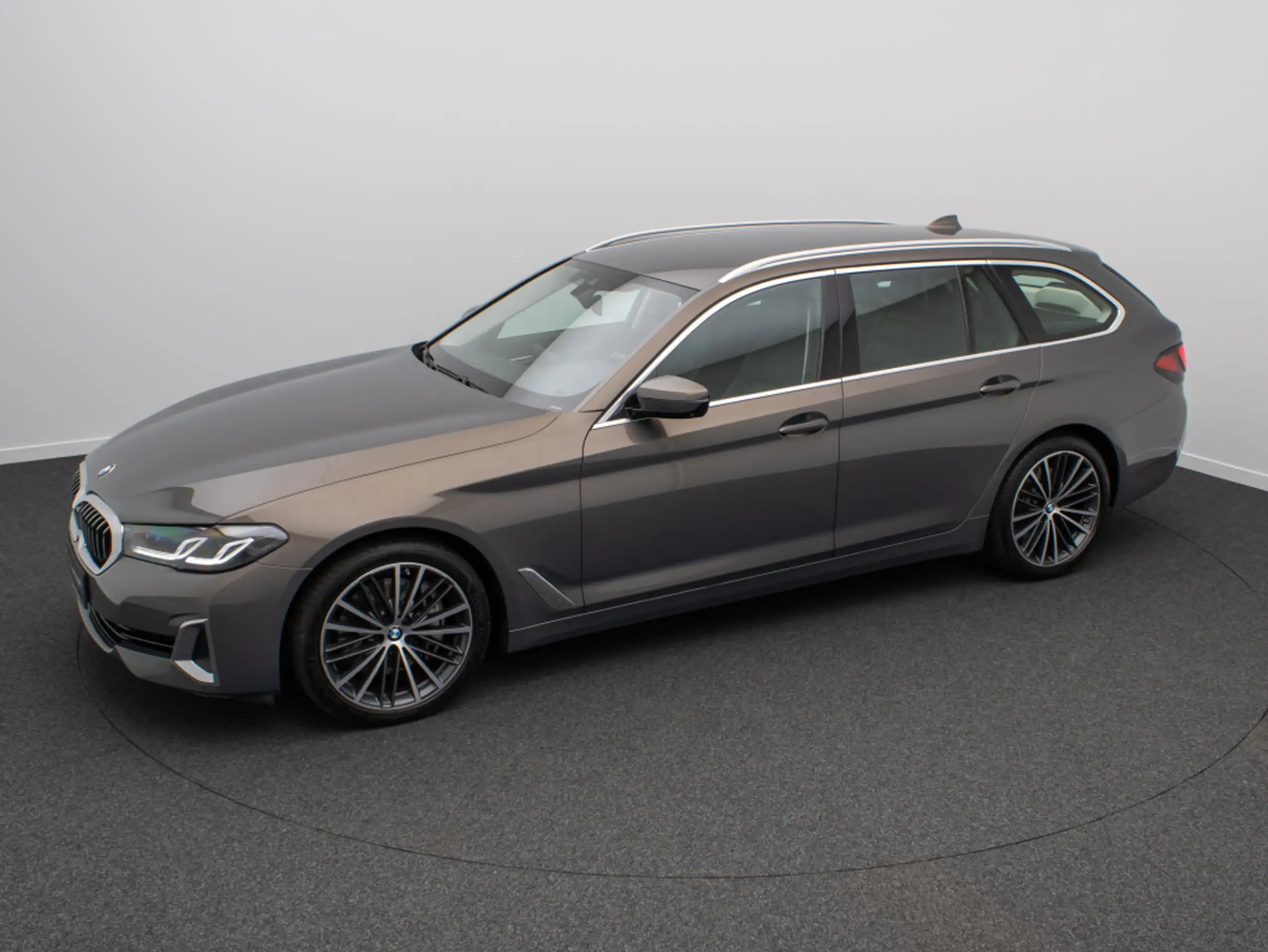 BMW - 540